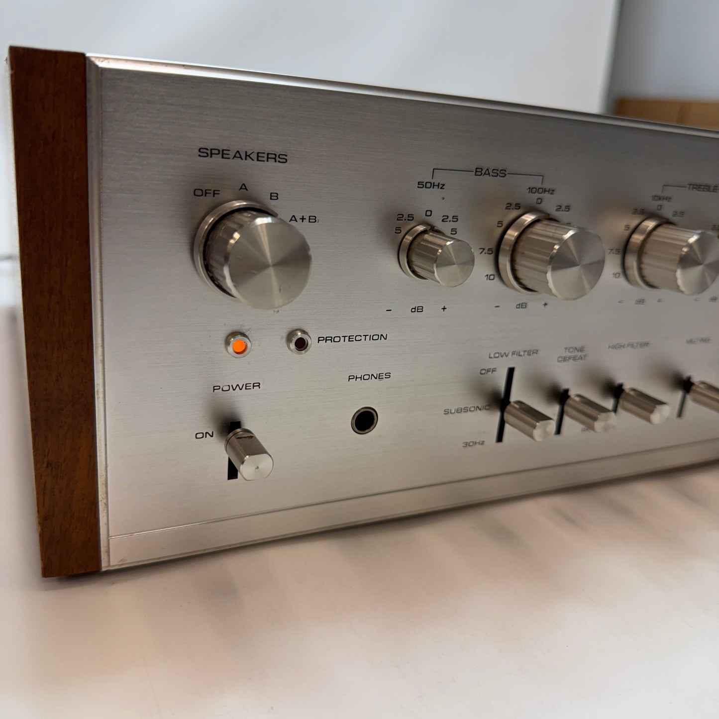 Vintage Pioneer SA-8100 Stereo Integrated Amplifier READ