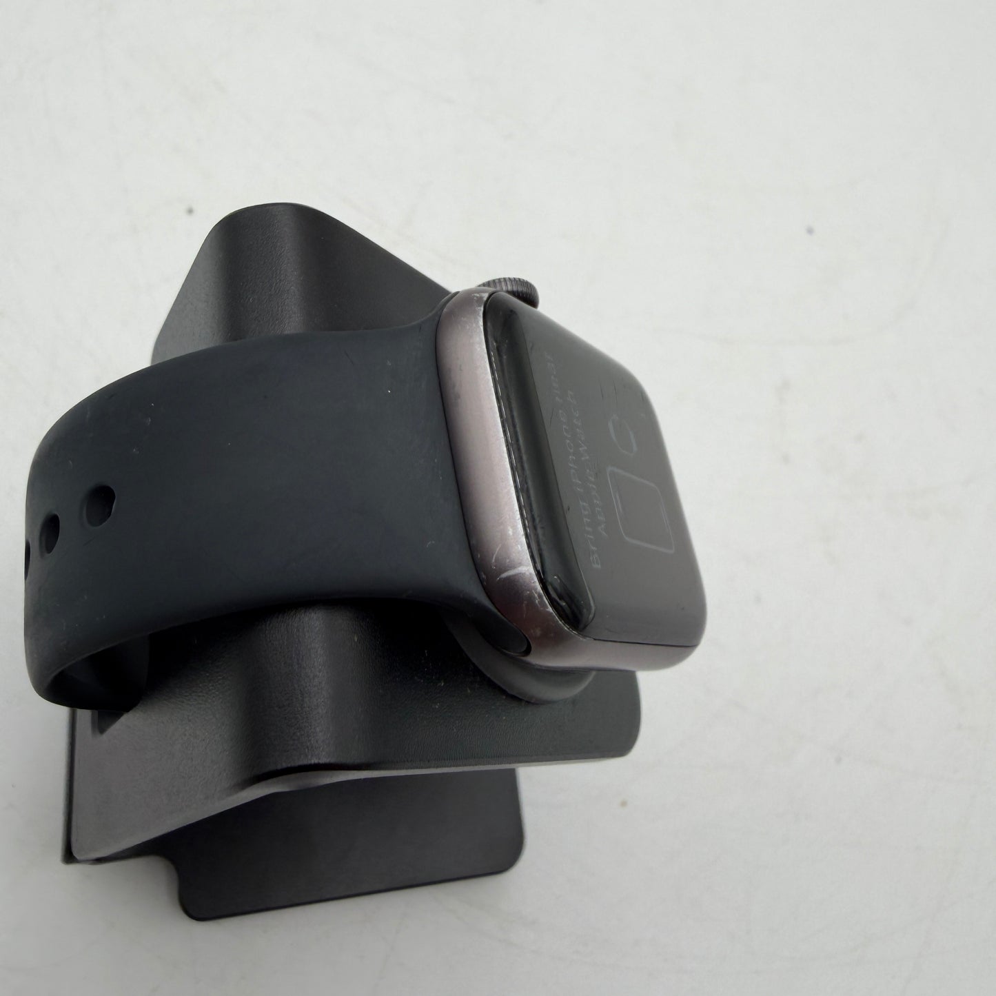 Apple Watch Series 5 GPS A2092 (2019) 40mm Space Gray Aluminum READ