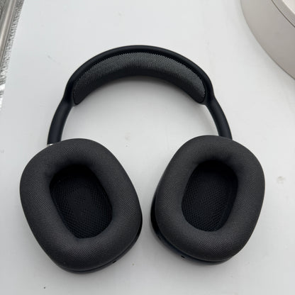 Apple AirPods Max A3184 USB-C (2024) Blue Scratch and Dent