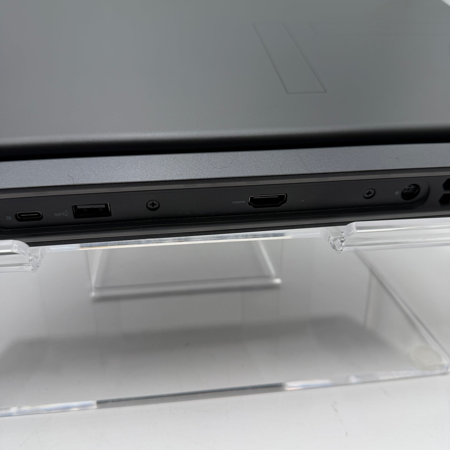 Alienware M17 R5 Gaming Laptop - 17-inch, AMD Ryzen 9, 32GB RAM, 2TB, RX 6850M XT READ