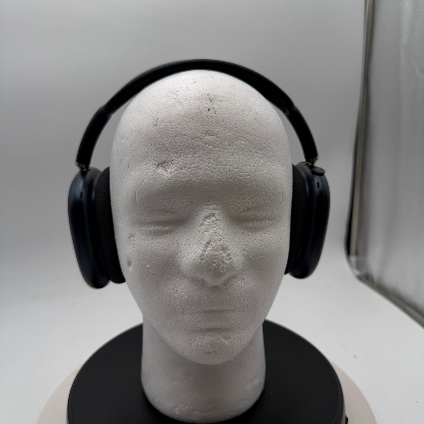Apple AirPods Max A3184 USB-C (2024) Blue Scratch and Dent