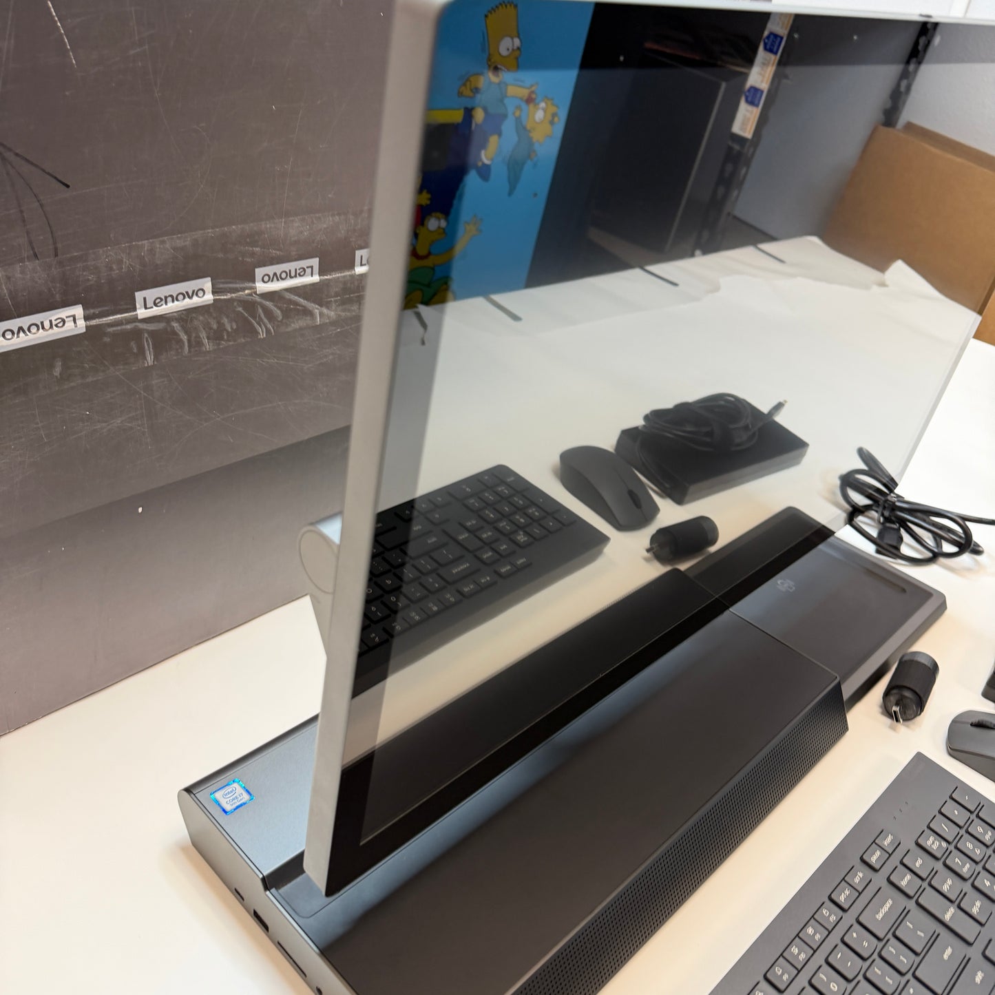 Lenovo Yoga A940-271CB Touchscreen All In OneComputer 1.25TB 16GB i7-9700