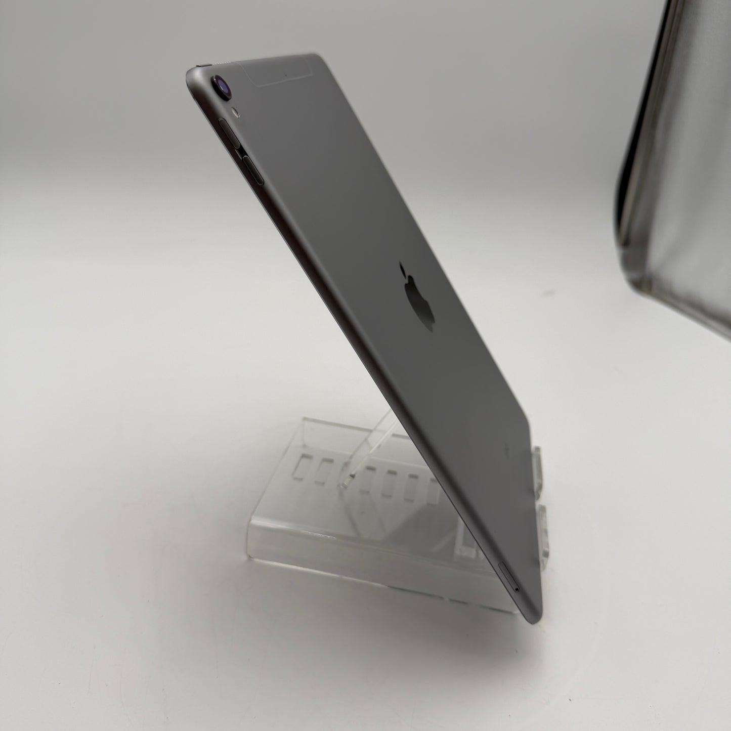 Apple iPad Pro 10.5-inch A1709 64GB Cellular Unlocked Silver Used With Box