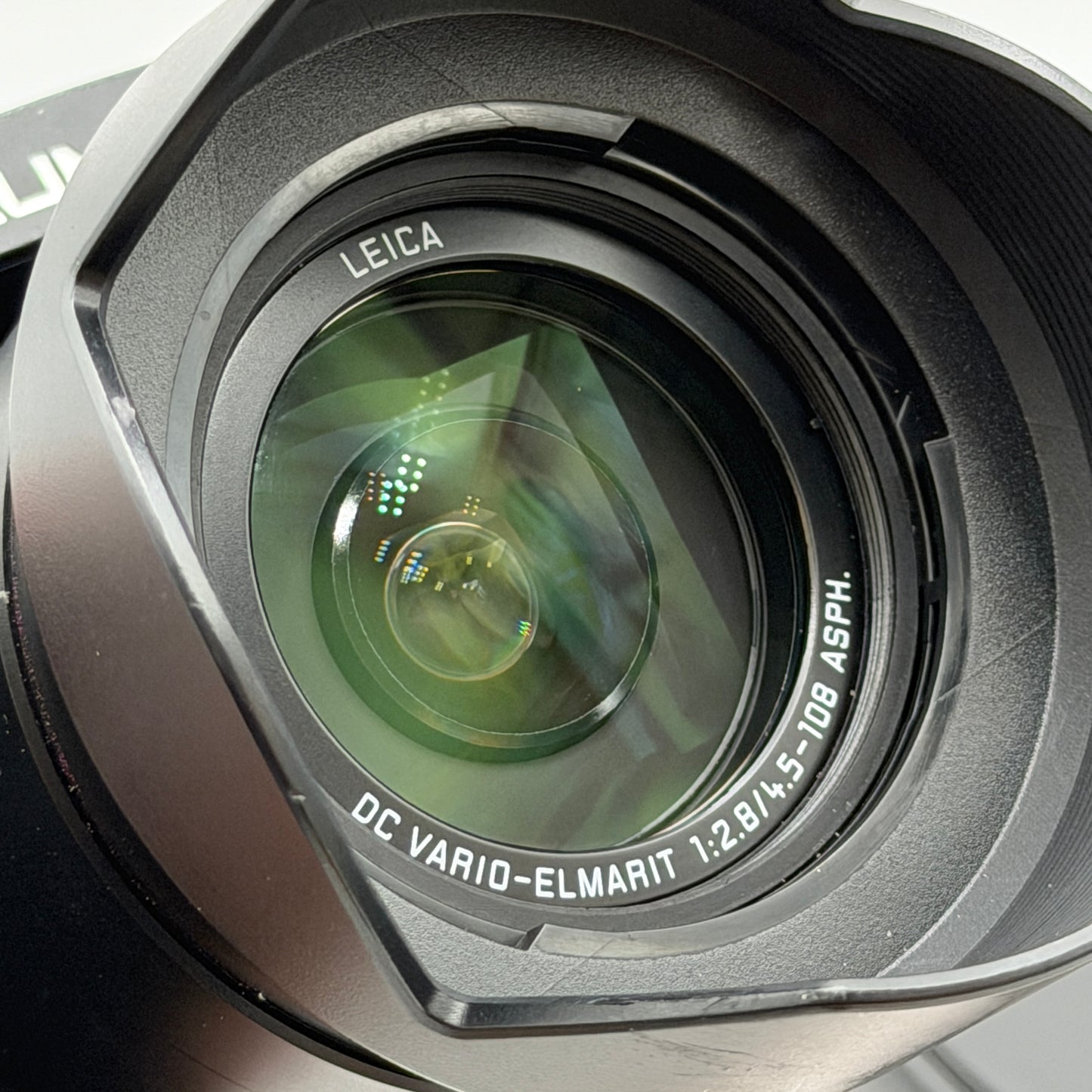 Panasonic Lumix DMC-FZ300 Digital Camera Black 25-600 Lens Battery