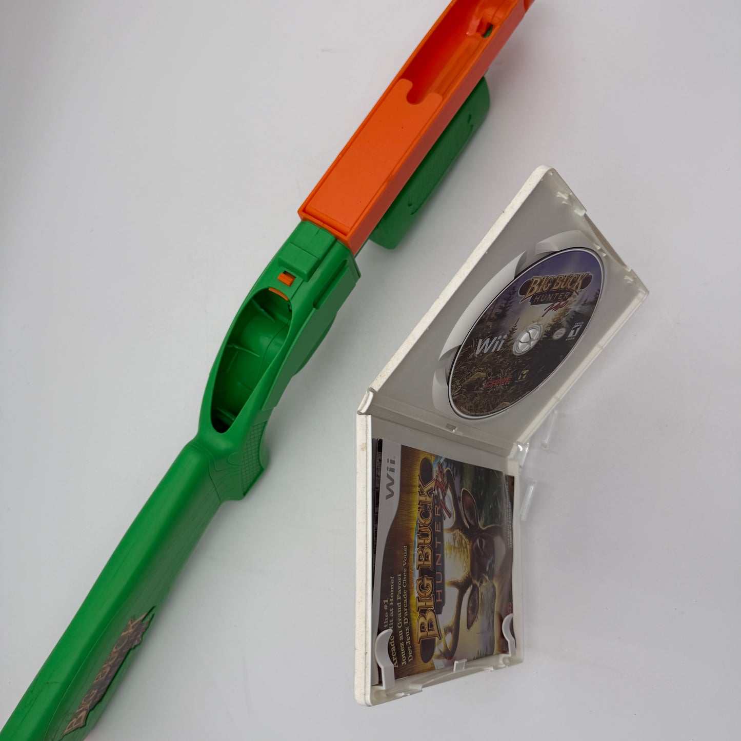 Wii Big Buck Hunter Pro Video Game with Box & Gun