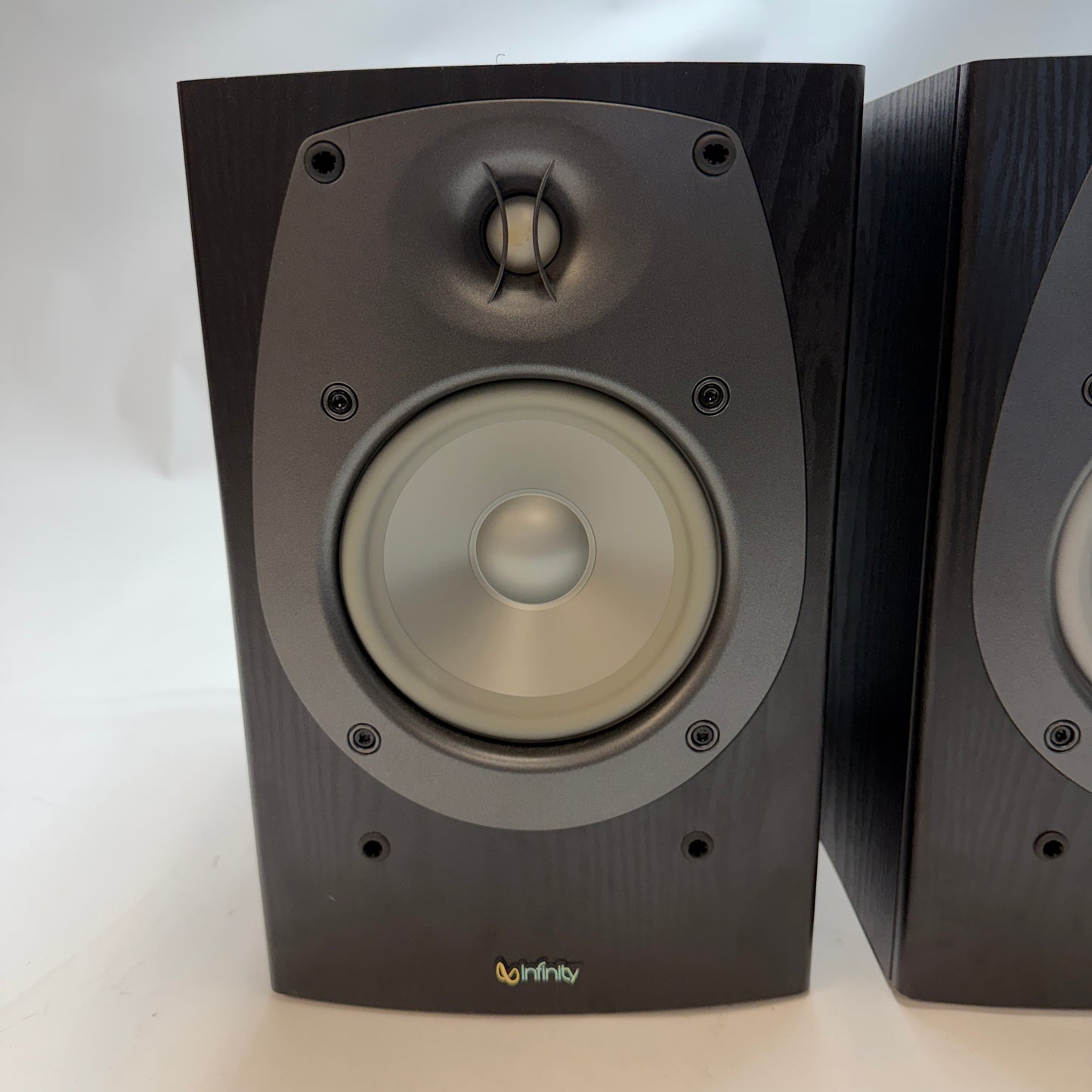 Infinity Beta 20 Bookshelf Speakers x2 Black