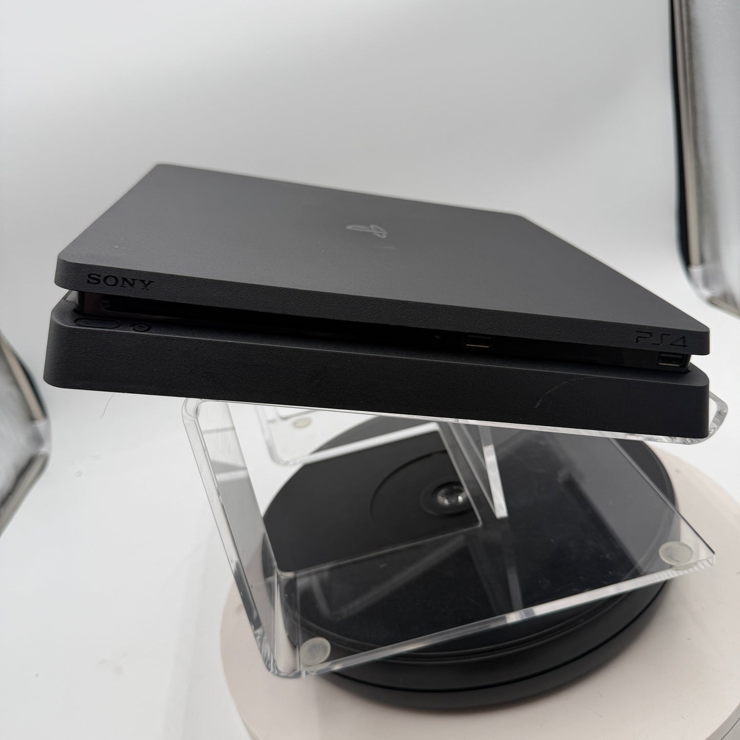 Sony PlayStation 4 Slim CUH-2215B 825GB Black Console