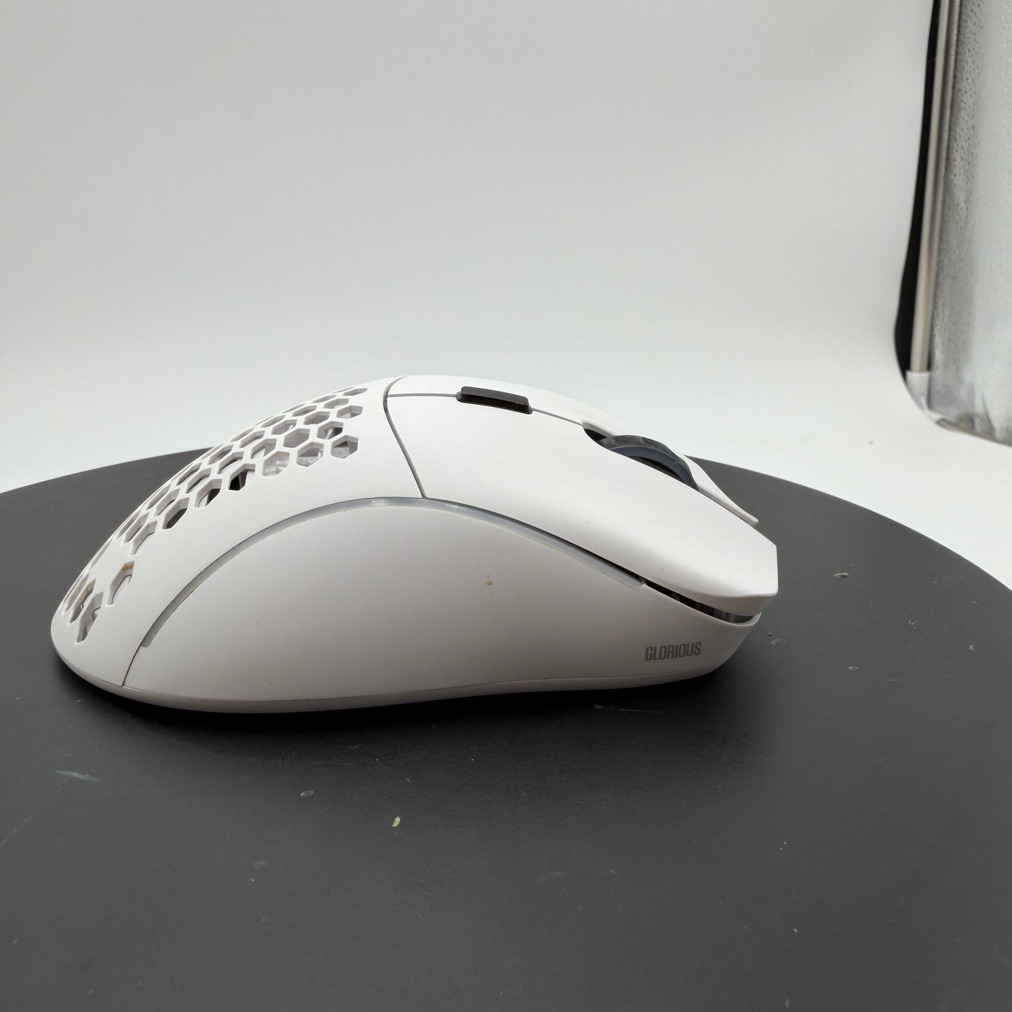 Glorious PC Gaming Model D Gaming Mouse - Gloss White, 69g Lightweight