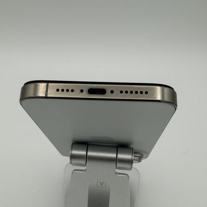Apple iPhone 15 Pro Max 6.7 inch 256GB White Unlocked READ