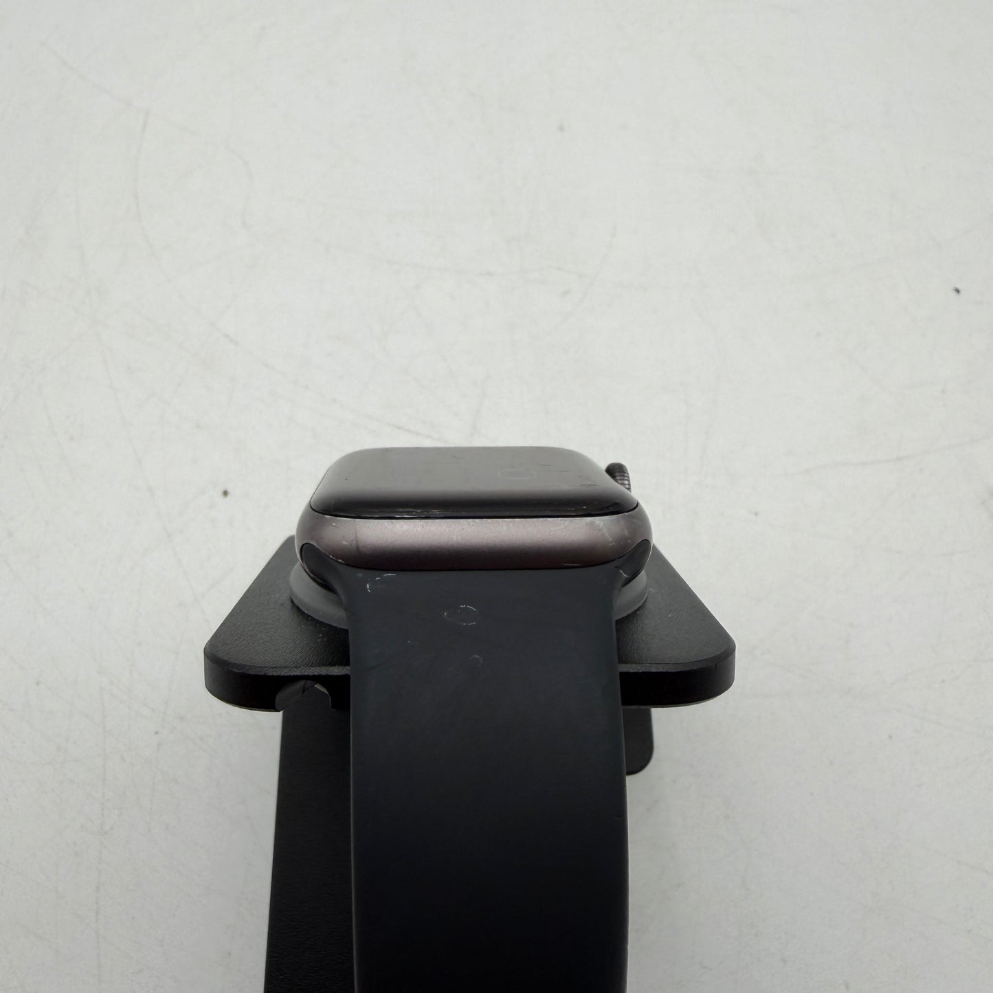 Apple Watch Series 5 GPS A2092 (2019) 40mm Space Gray Aluminum READ