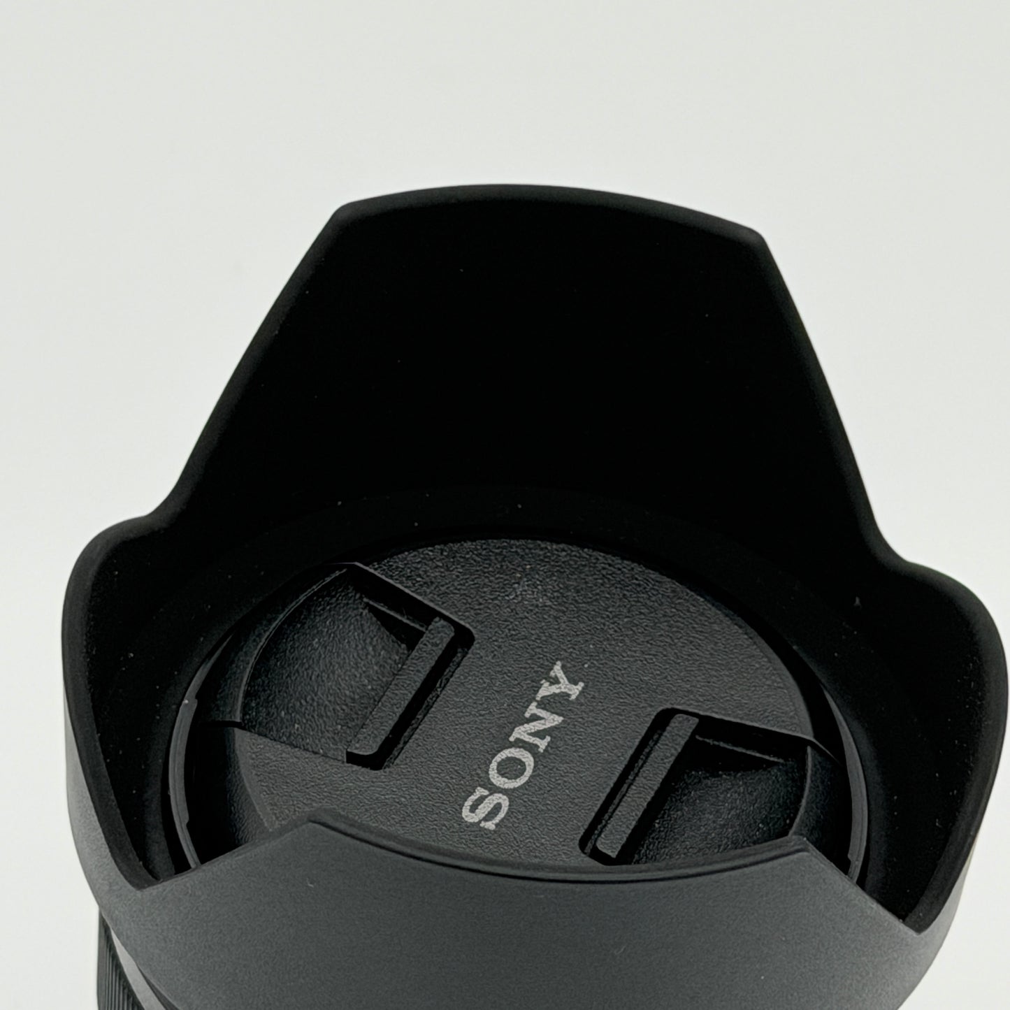Sony SEL2870 FE 28-70mm f/3.5-5.6 E-Mount Optical Steady Shot Zoom Lens Black