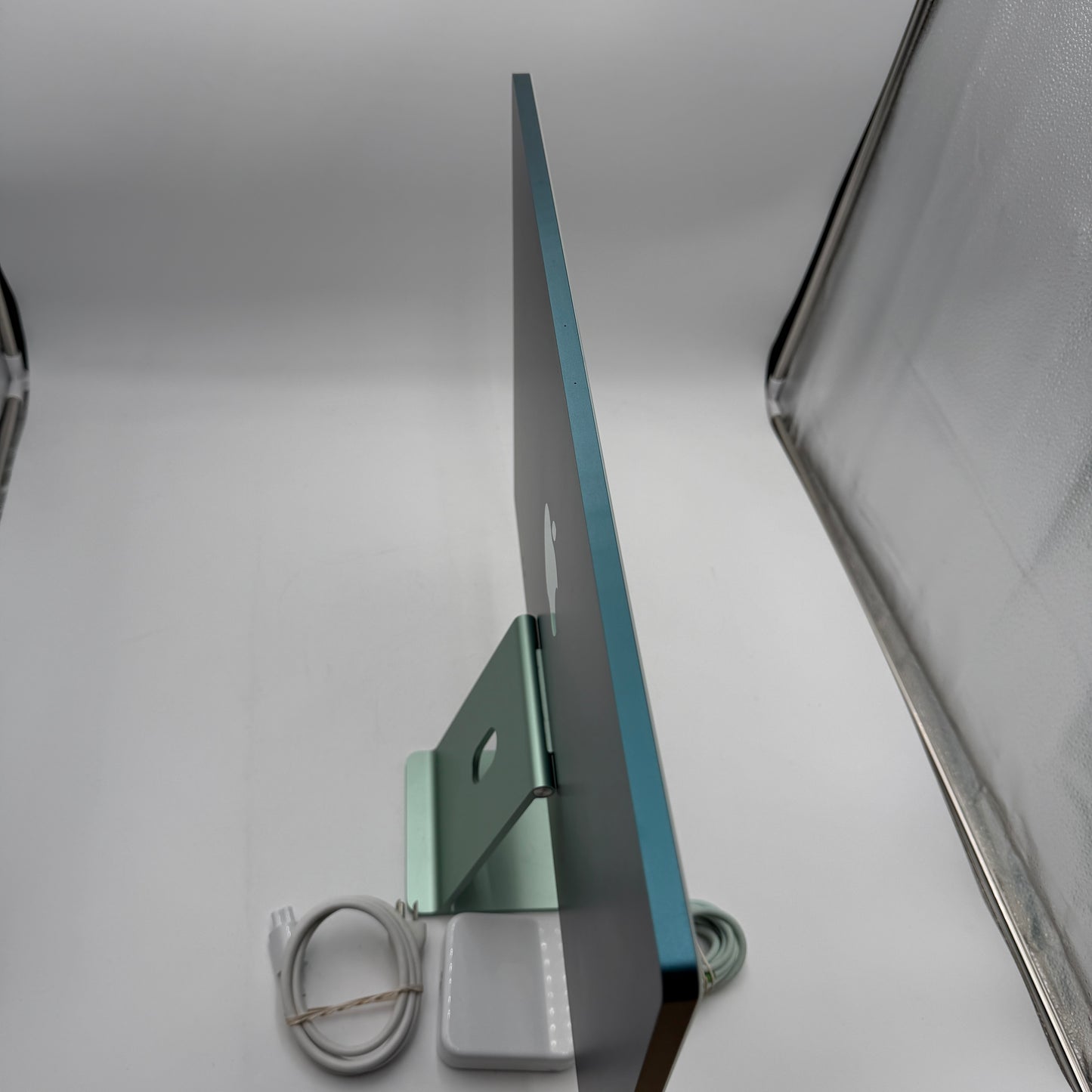 Apple iMac 24" M1 A2439 2021 For Parts or Repair