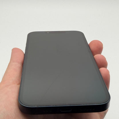 Unlocked Apple iPhone 13 128GB Midnight Read