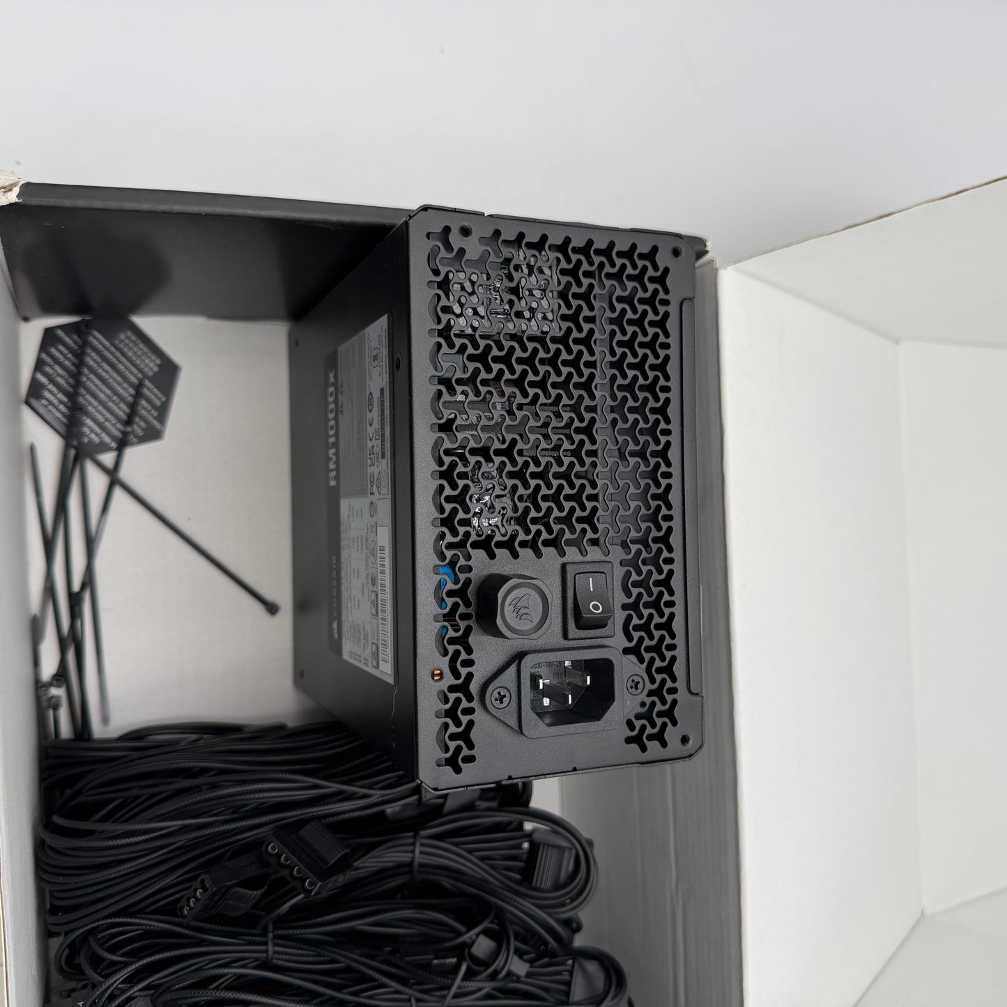 CORSAIR RM1000x 1000W 80+ Gold Certified Fully Modular ATX Power Supply