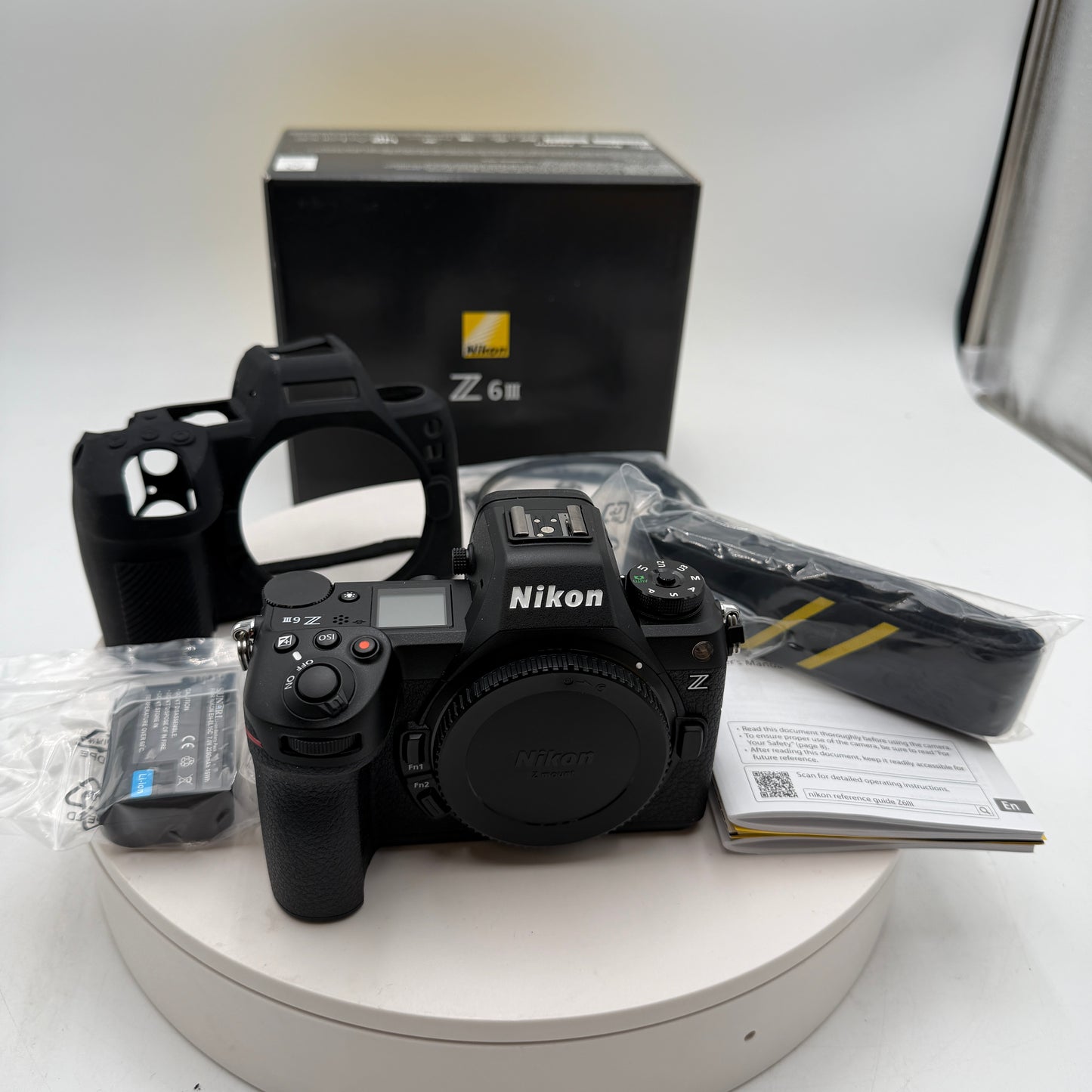 Nikon Z6 III 24.5MP Full Frame Mirrorless Camera 2576 Shutter Count MINT