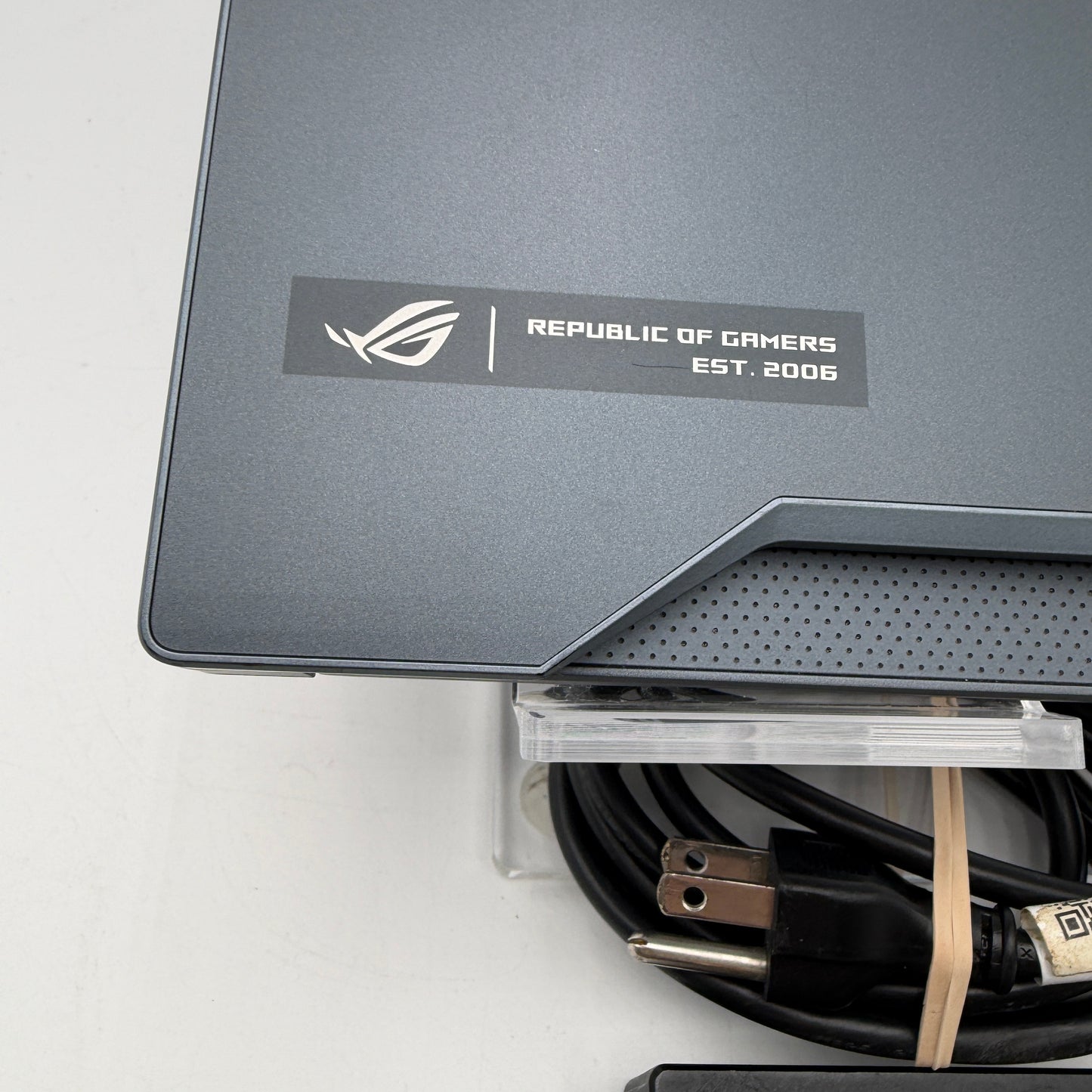 Asus ROG Zephyrus M15  16 inch Core i7  16GB 512GB GU502LU-BI7N4