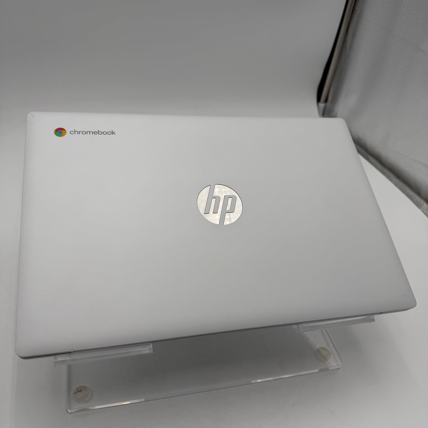 HP Chromebook 14a-nf0121wm 14 Inch 128GB 4GB N2000 Silver Used With Box