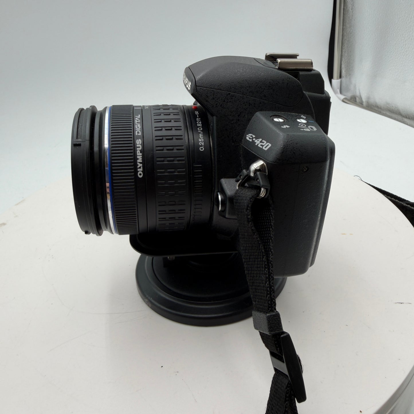 Olympus E-420 Digital Camera - Black