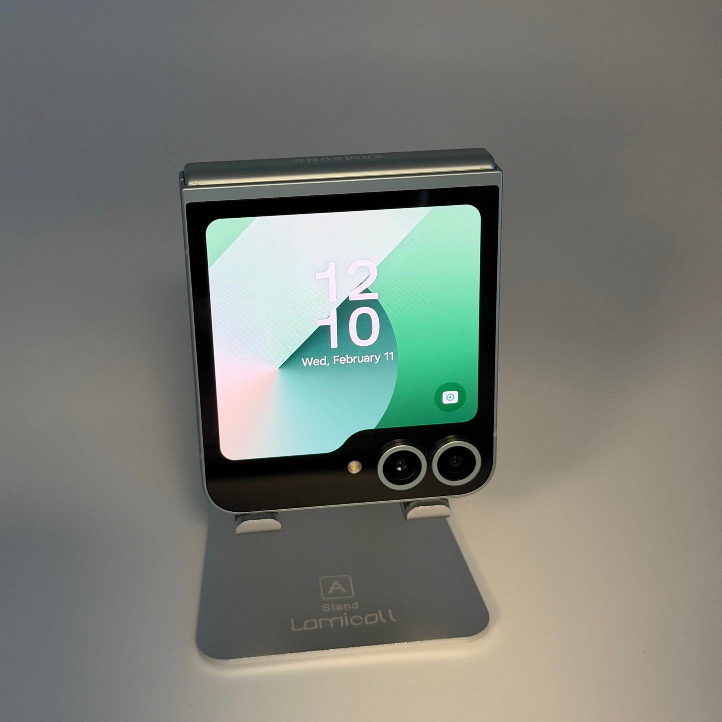 Samsung Galaxy Z Flip 6 256GB Mint Unlocked Clean