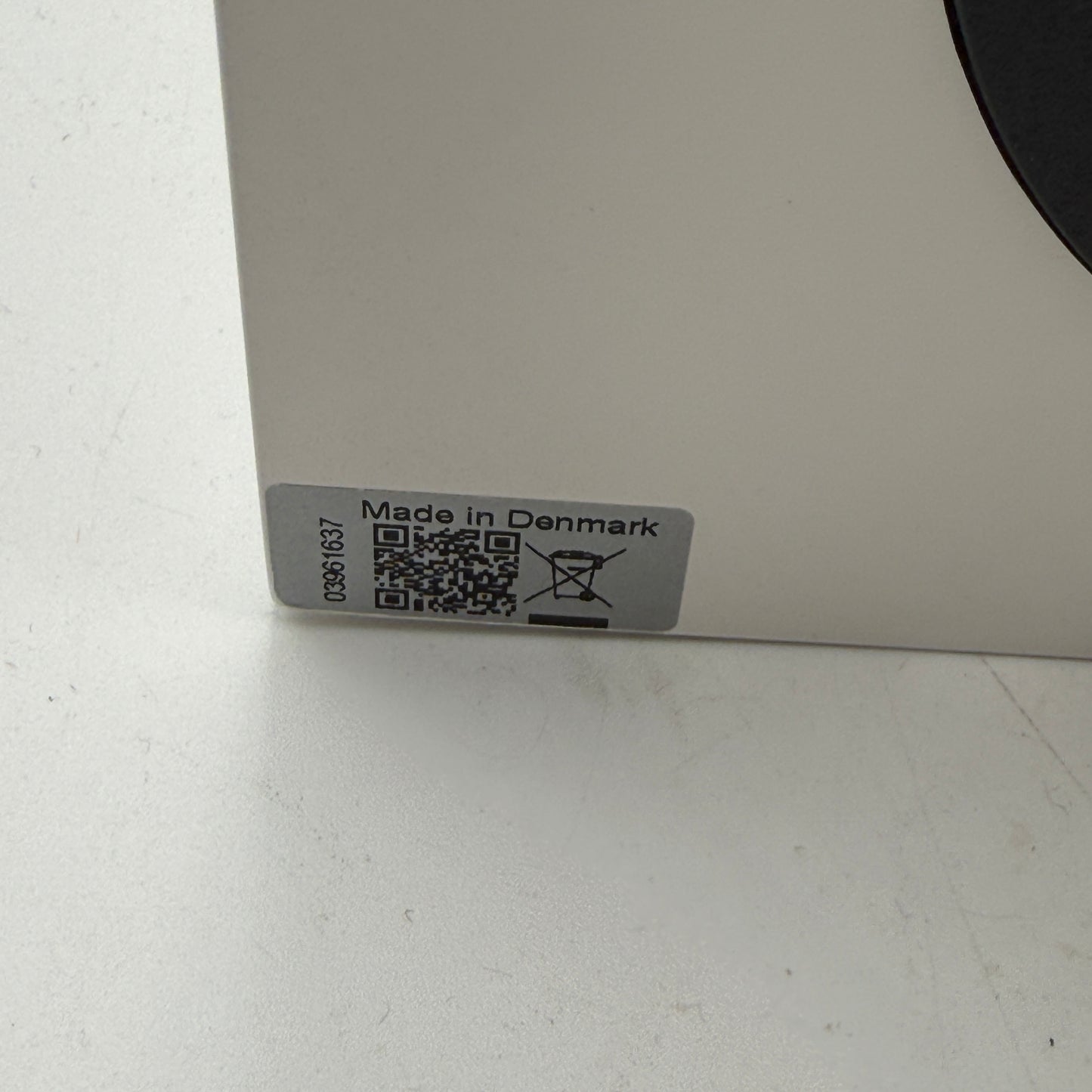 Dynaudio Emit 10 Bookshelf Speakers Pair - White Satin MINTY