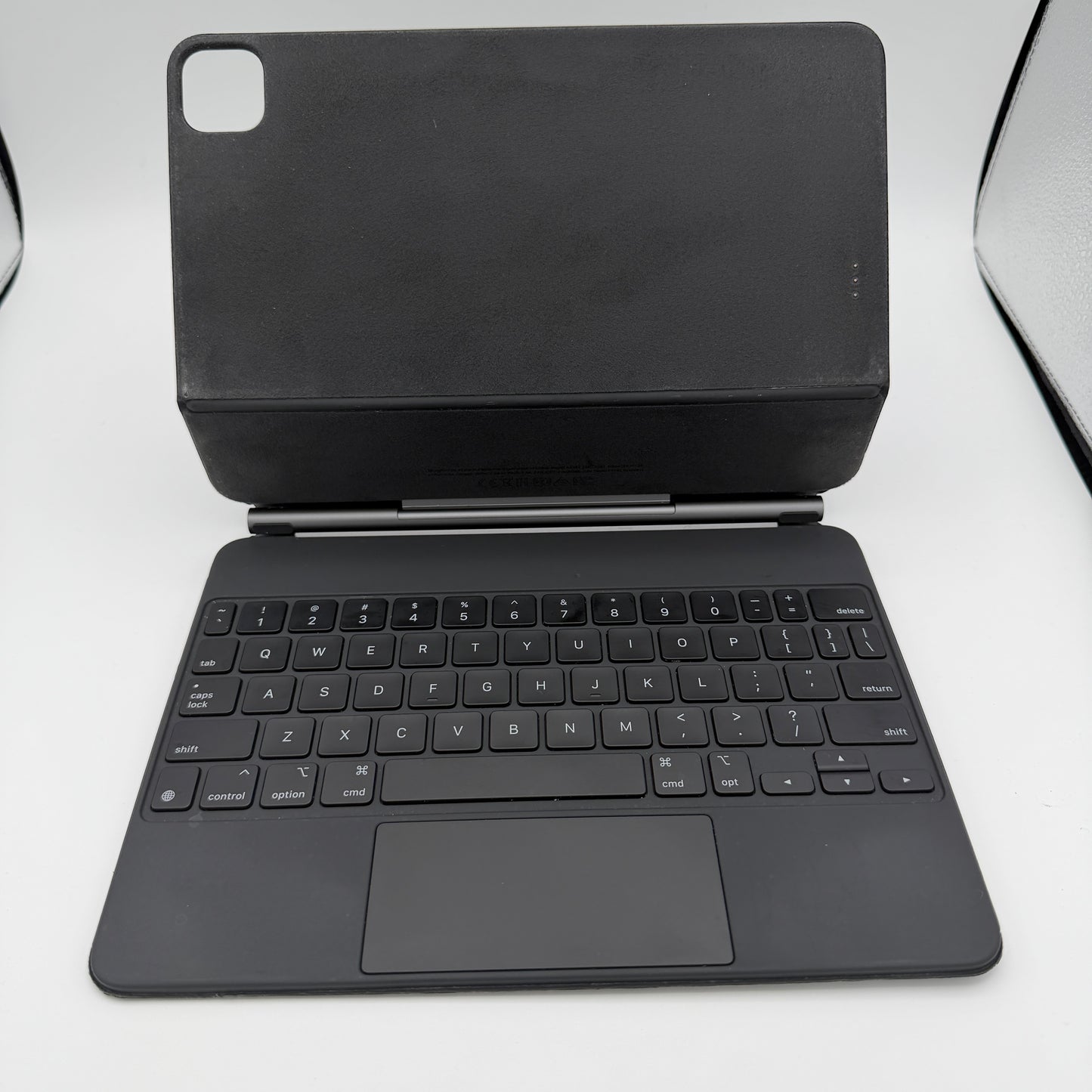 Used Apple A2261 Magic Keyboard for iPad Pro 11 4th Gen Black
