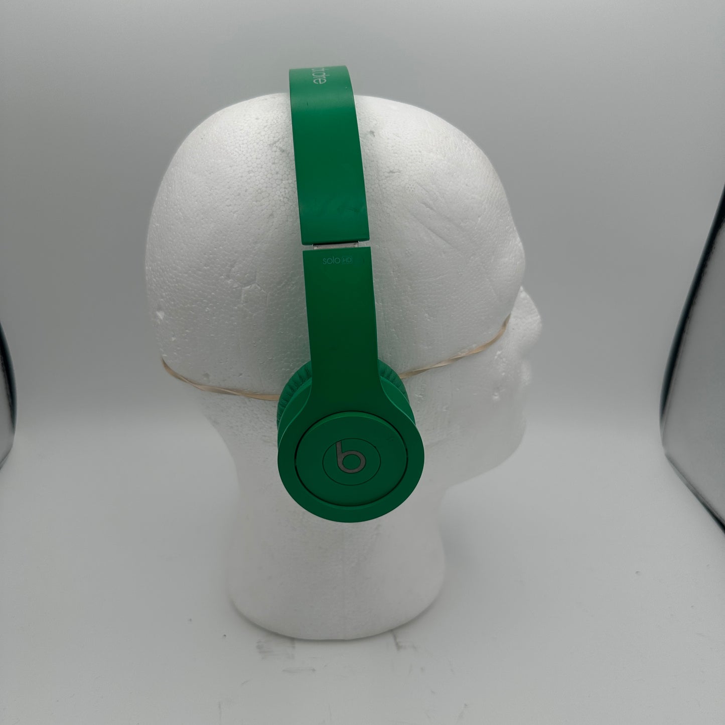 Beats Solo HD Headphones Green READ
