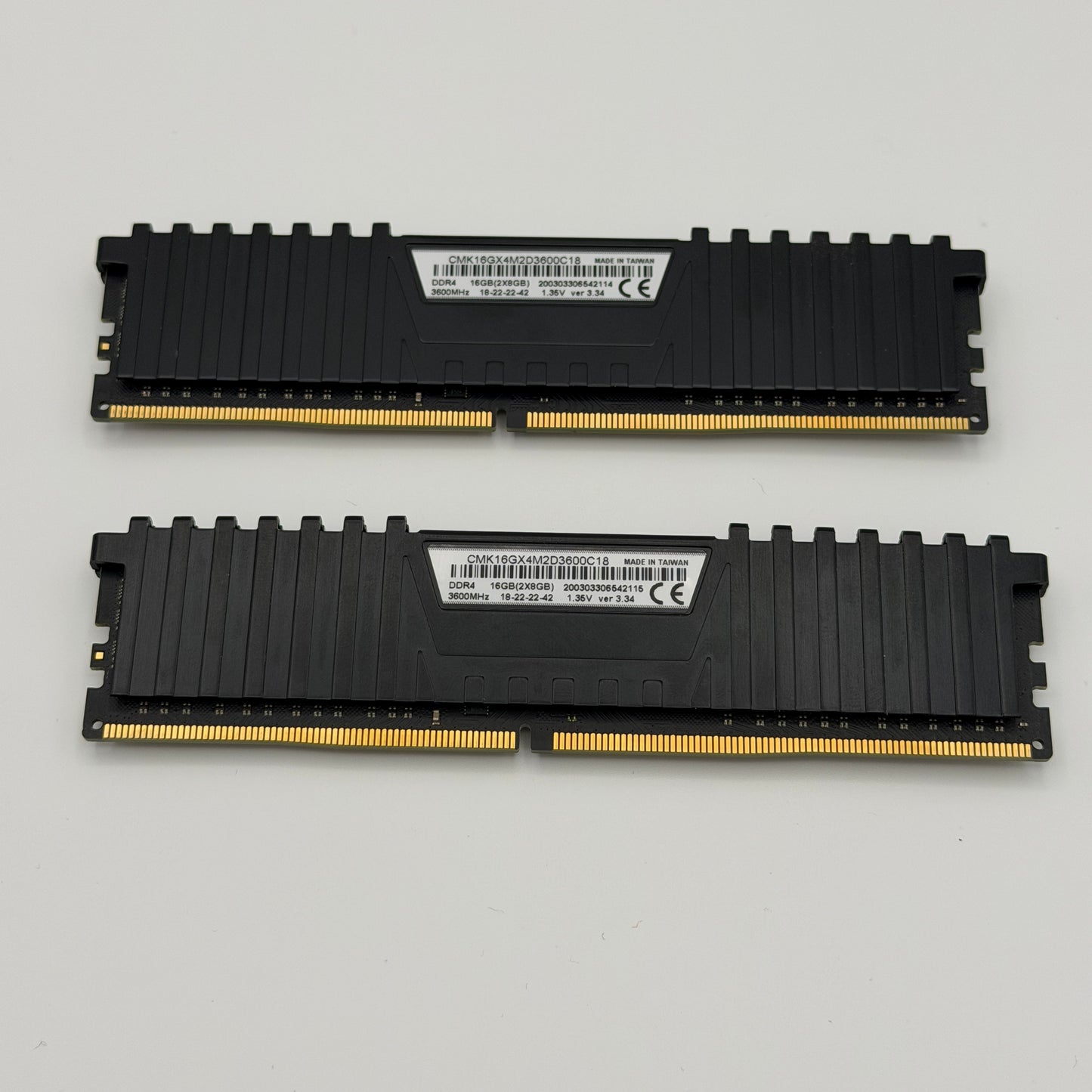 CORSAIR Vengeance DDR4 16GB 2133MHz