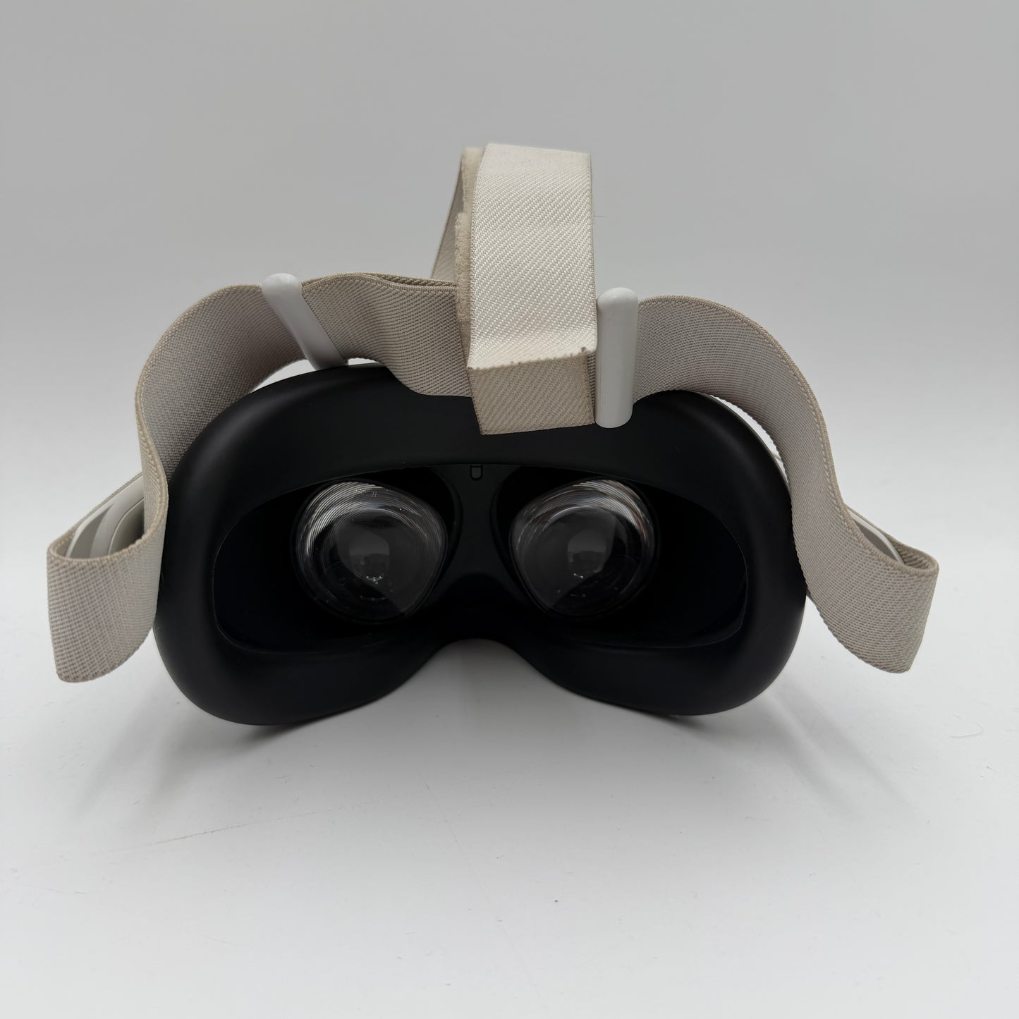 Oculus Quest 2 128GB Video Game System White Used