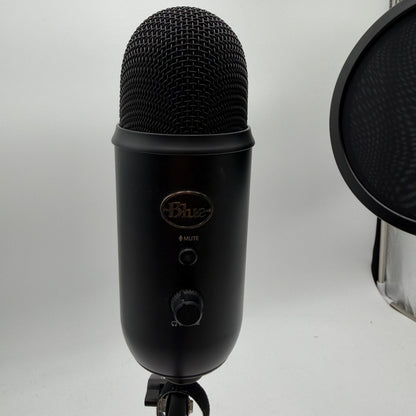 Blue Yeti Professional Multi-Pattern USB Condenser Microphone With Stand
