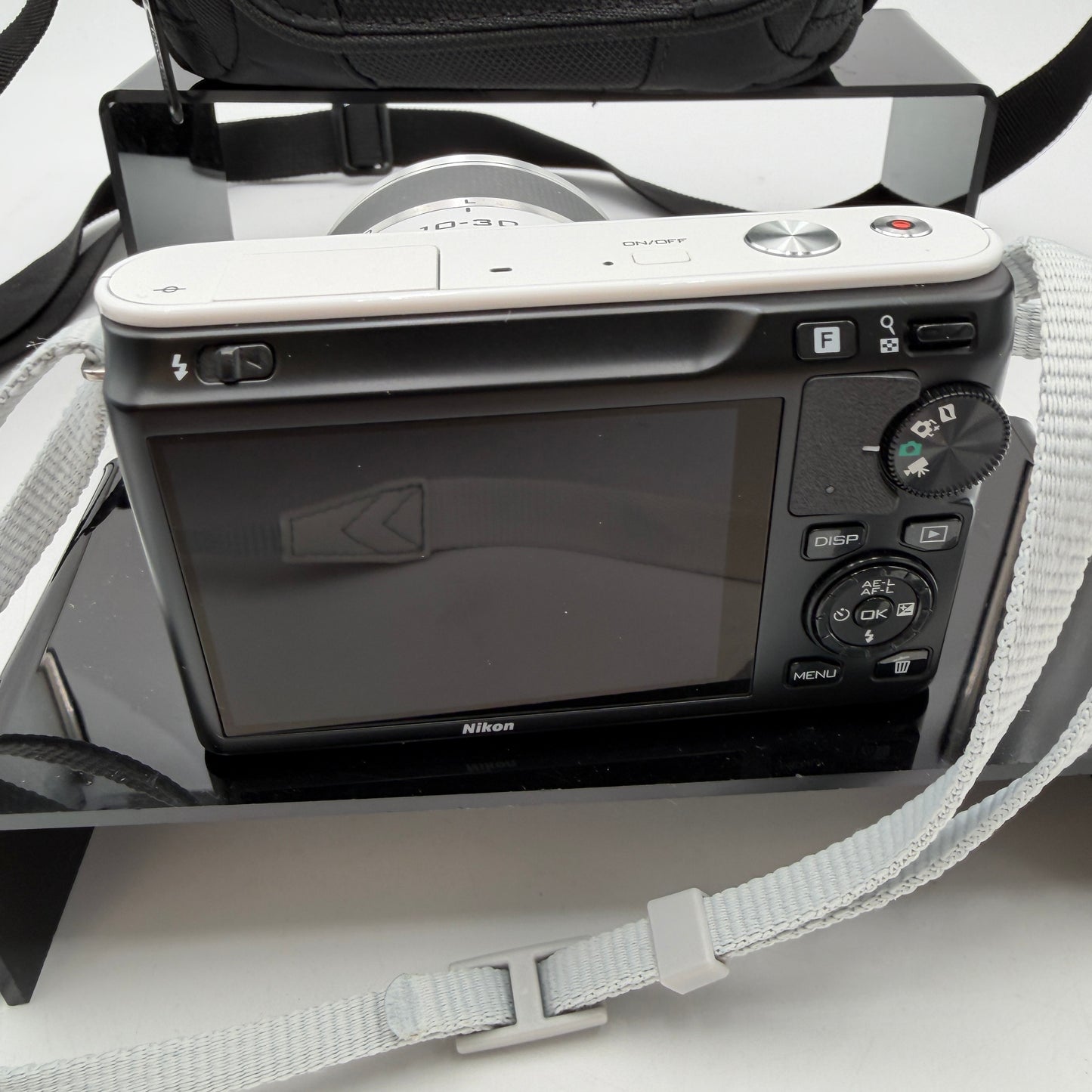 Nikon 1 J1 Digital Camera White With Extras Shutter Count 268