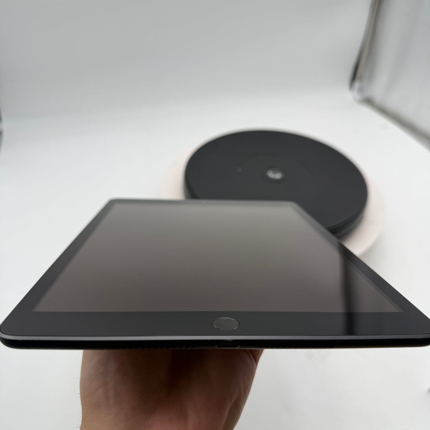 Apple iPad 9th Gen A2602 64GB Wi‑Fi Only Tablet - Space Gray