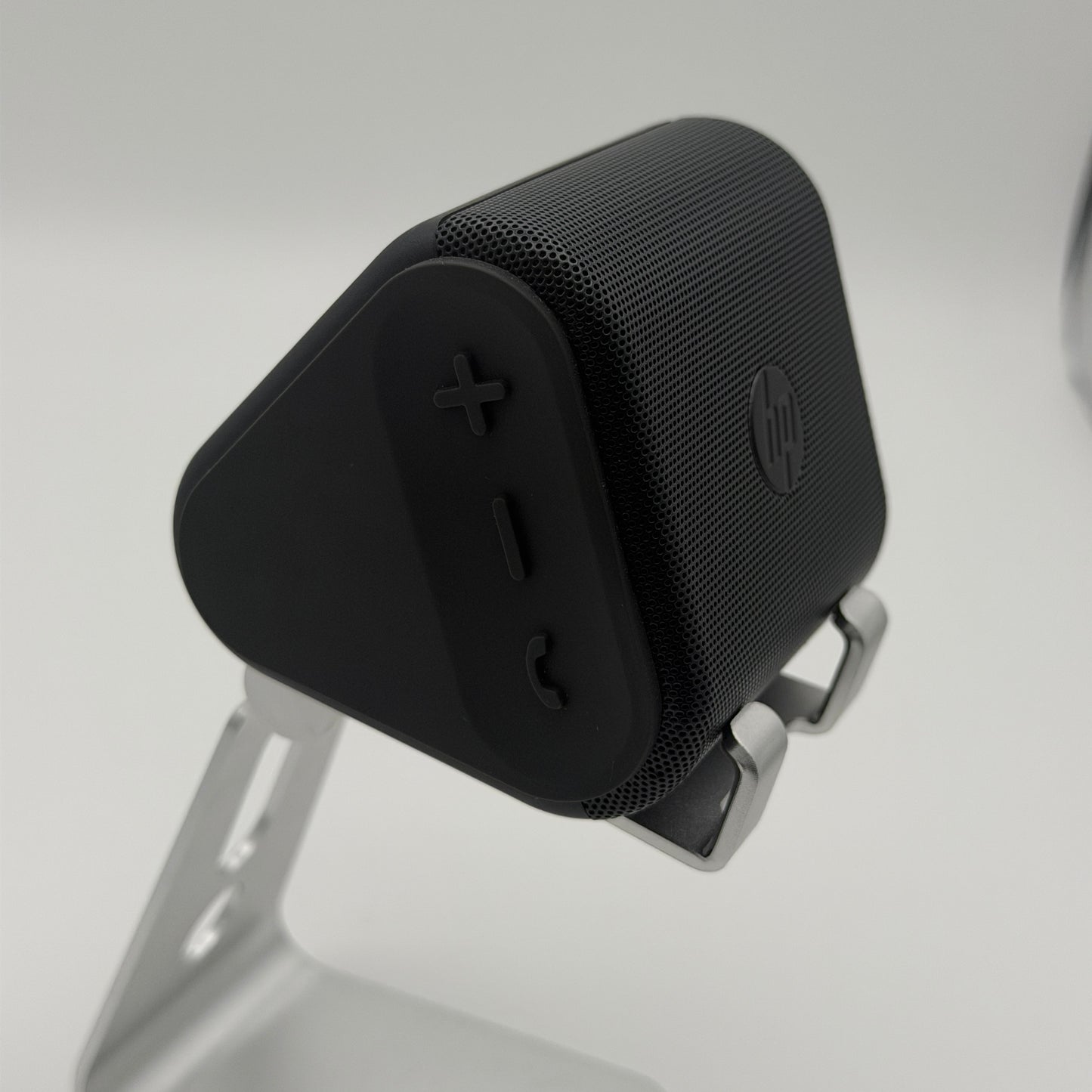 HP Black Roar Mini Bluetooth Speaker Black, Used A