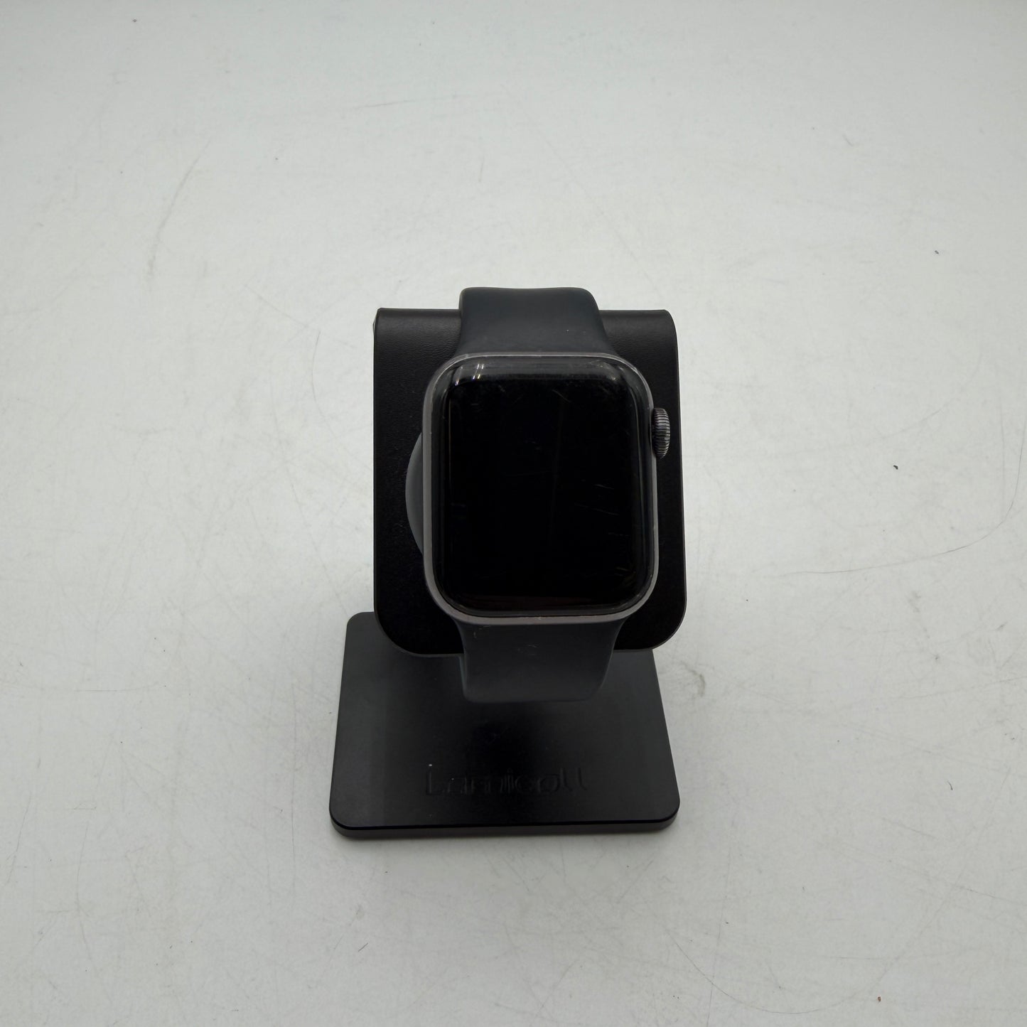 Apple Watch Series 5 GPS A2092 (2019) 40mm Space Gray Aluminum READ