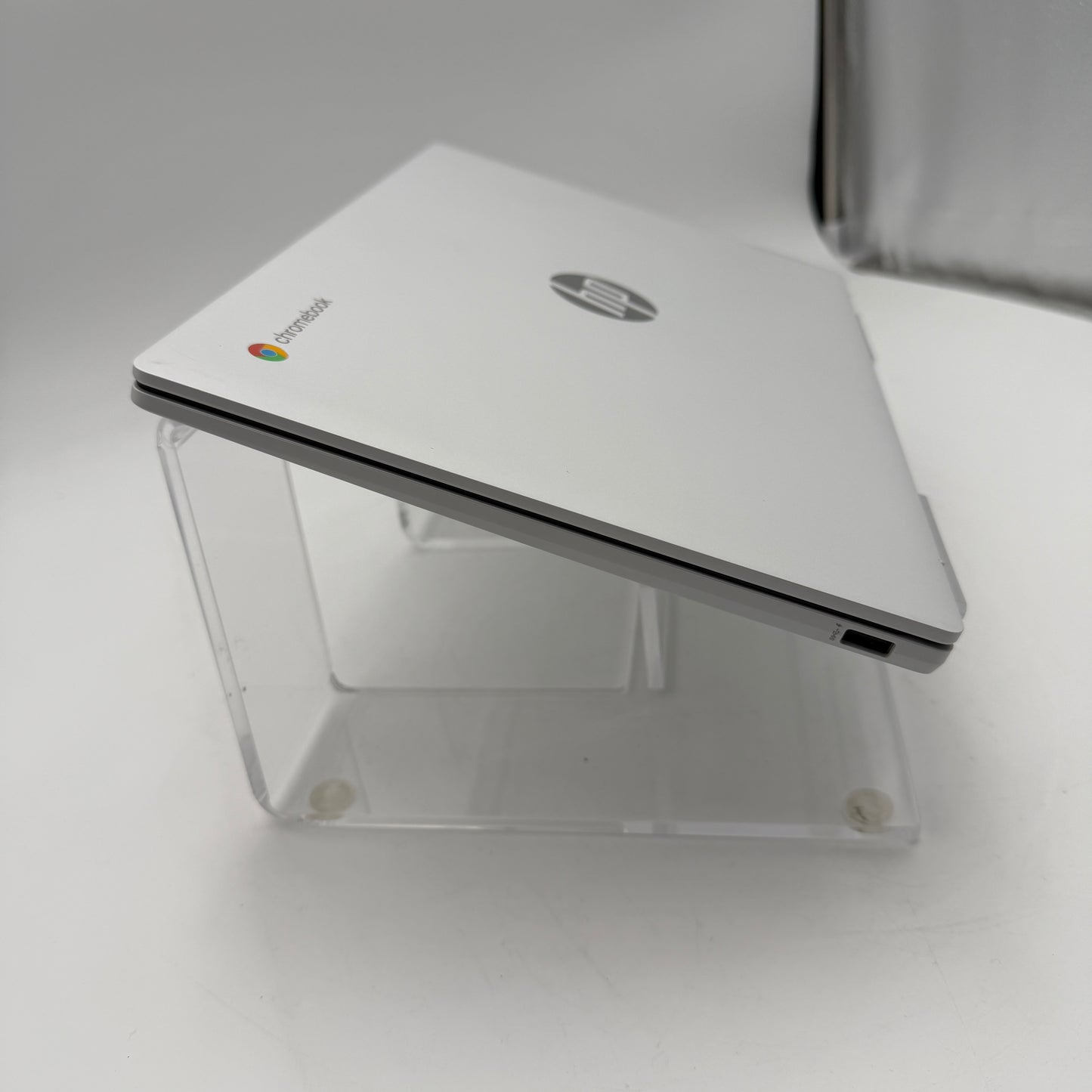 HP Chromebook 14a-nf0121wm 14 Inch 128GB 4GB N2000 Silver Used With Box
