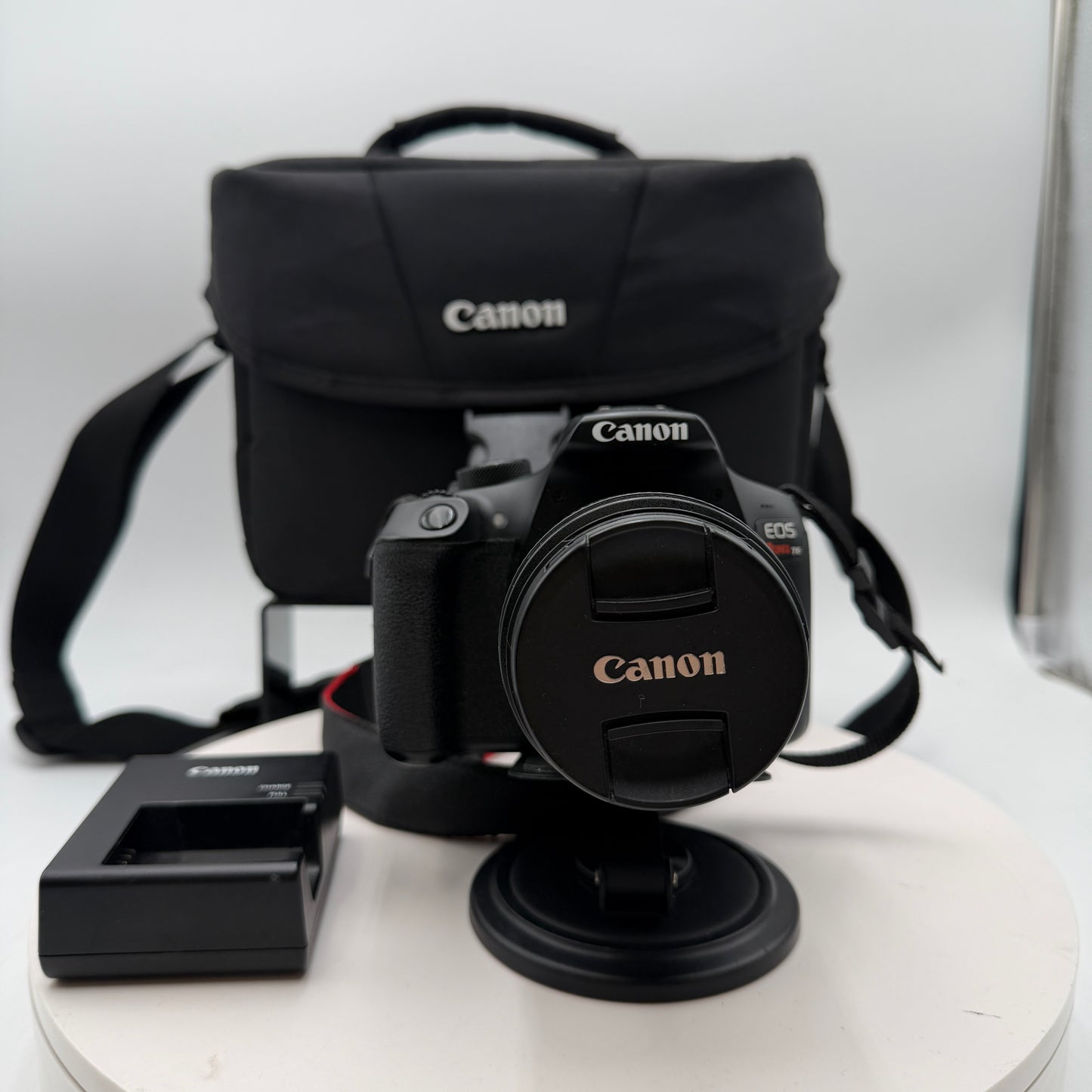 Canon EOS Rebel T6 Digital Camera Black w/ Case, Charger & 18-55mm Lens