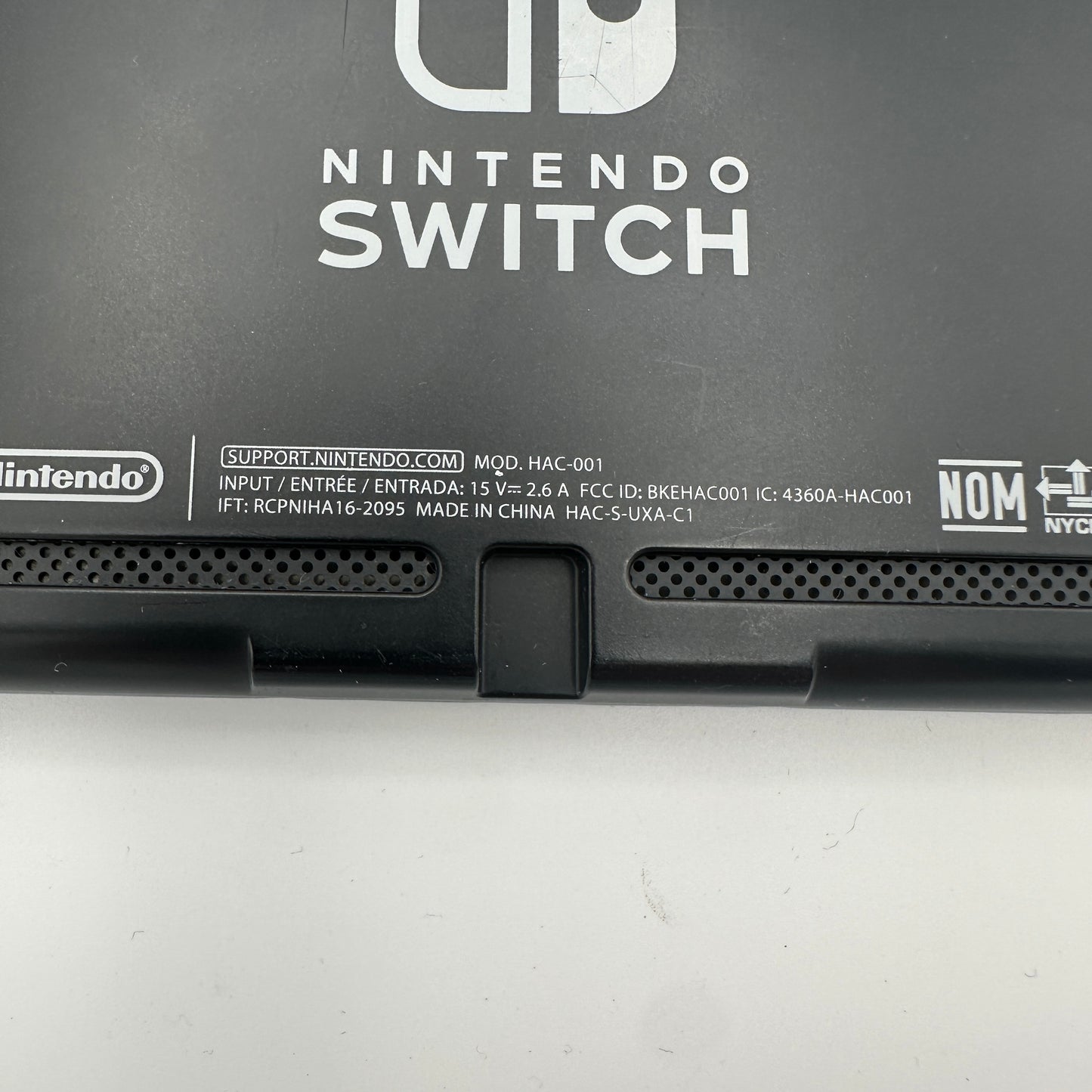 Nintendo Switch HAC-001 2017 32gb With Dock, Cables and Carrying Case