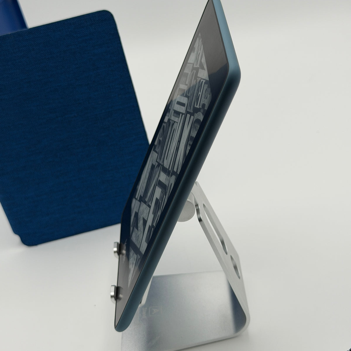 Amazon Kindle 10th Gen (2019) 8GB Blue Wi‑Fi Tablet
