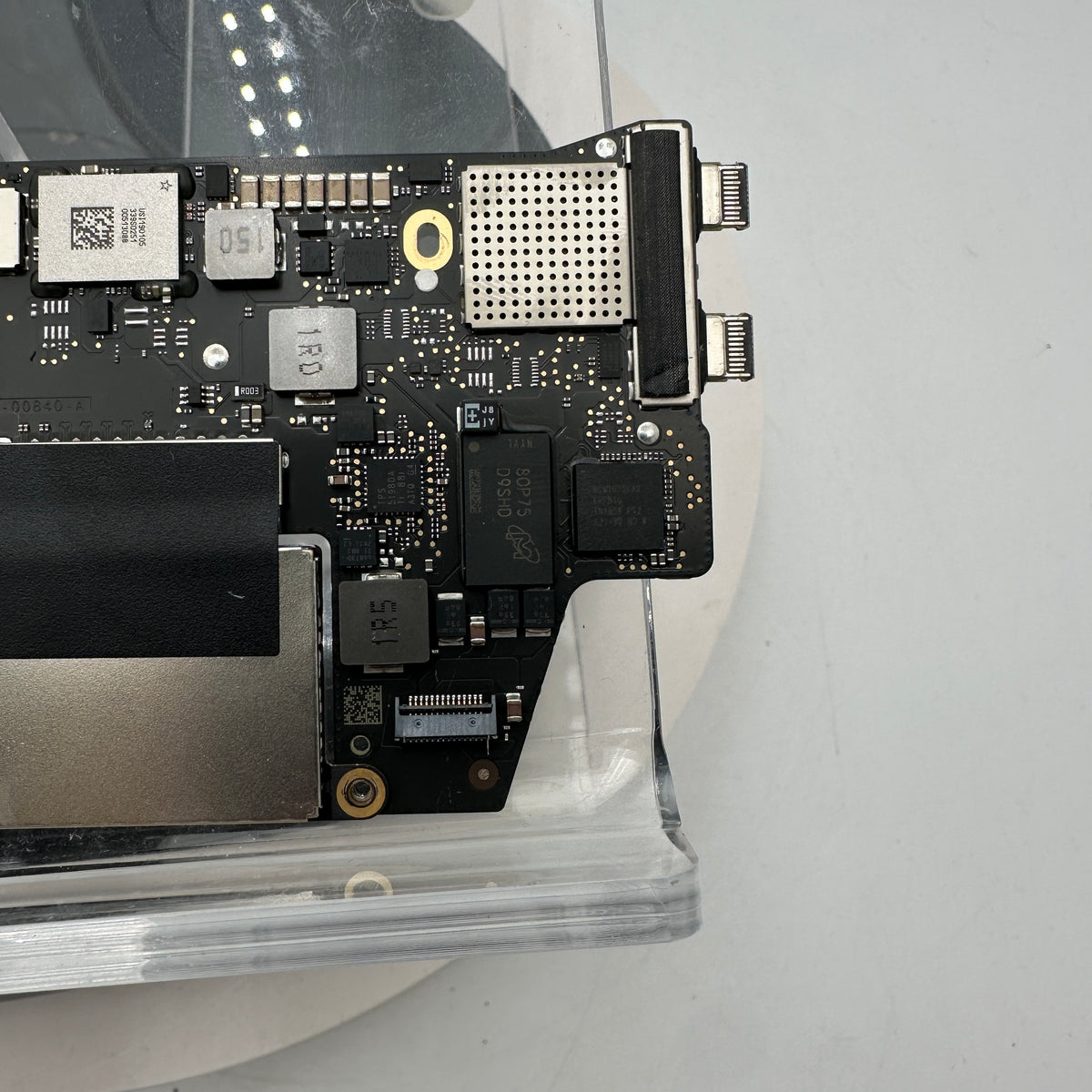 Apple A1708 MacBook Pro Logic Board READ