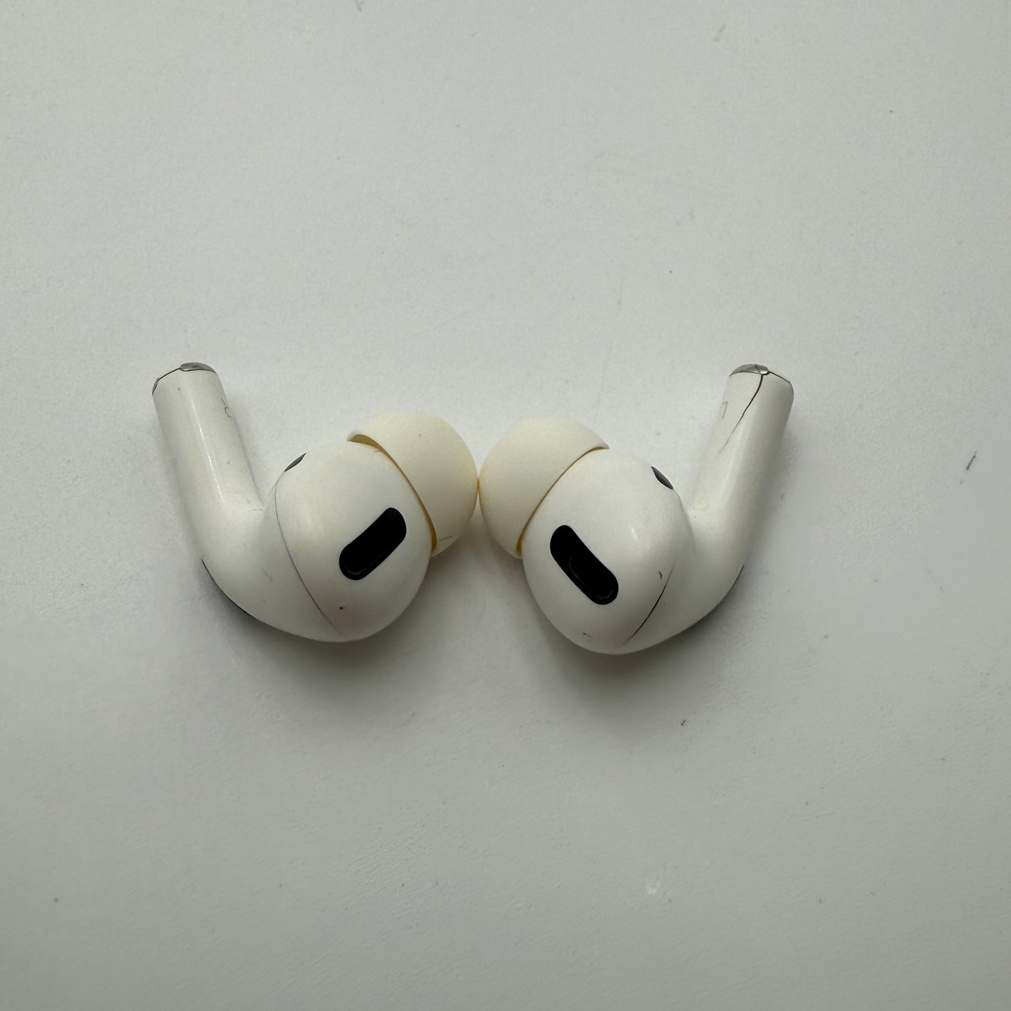 Apple AirPods Pro 1st Gen A2084 - Used White Headphones