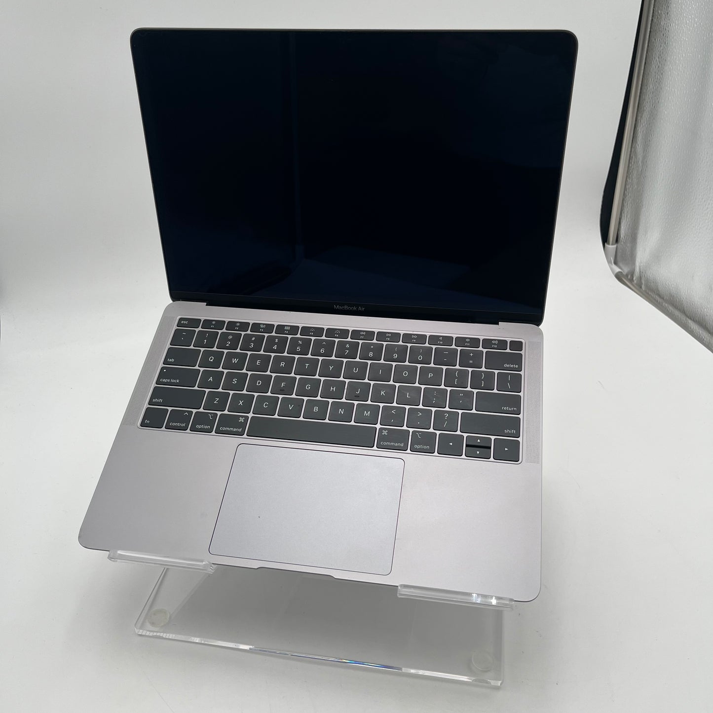 Apple MacBook Air 13" A1932 2019 Used Space Gray