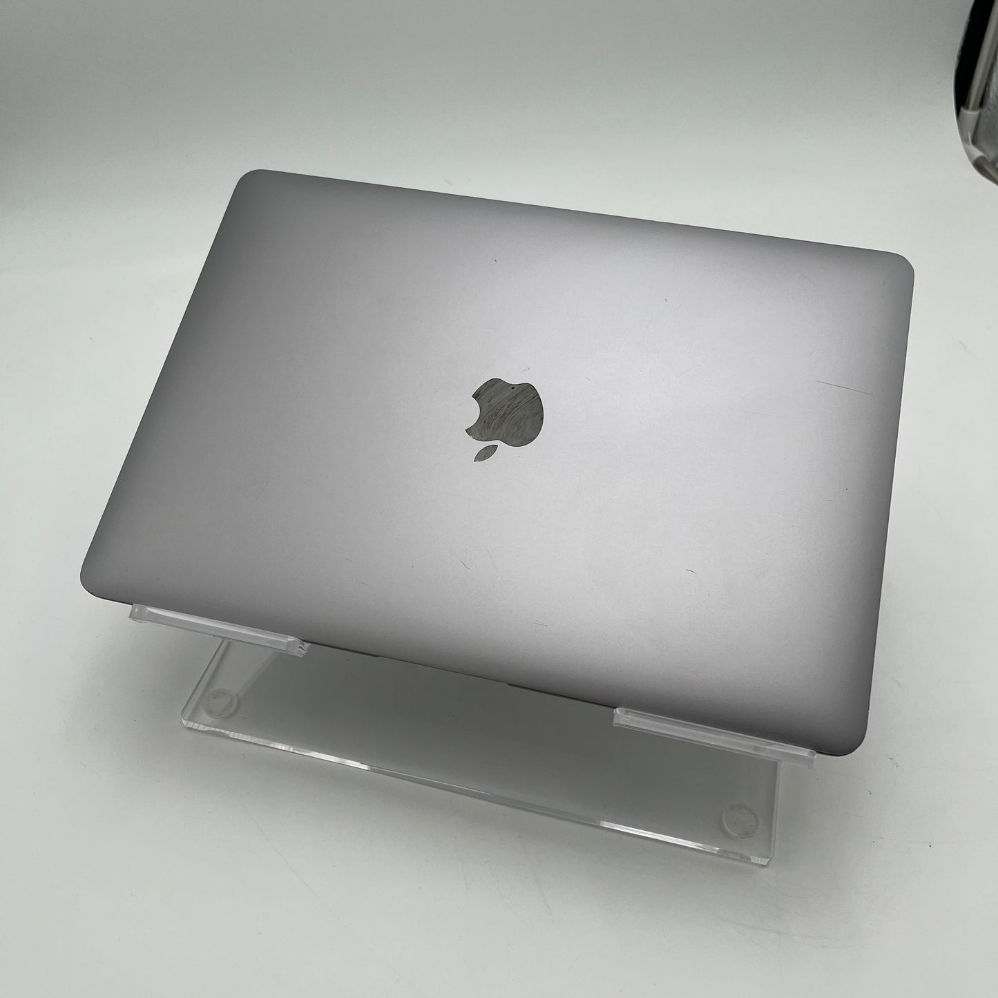 Apple MacBook Air 13" A1932 2019 Used Space Gray