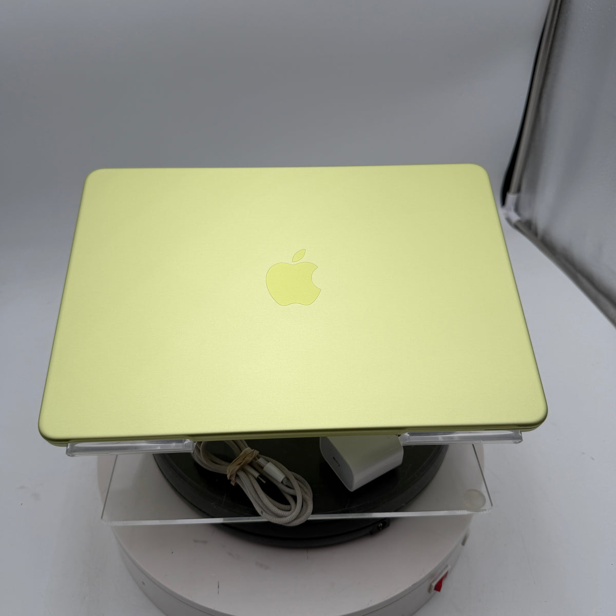 Apple MacBook Neo 13-inch A3404 2026 512GB 8GB Citrus 99% Battery Health