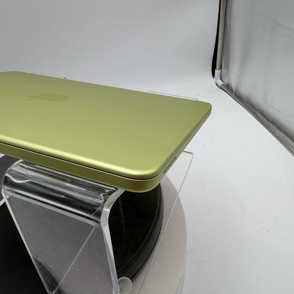 Apple MacBook Neo 13-inch A3404 2026 512GB 8GB Citrus 99% Battery Health