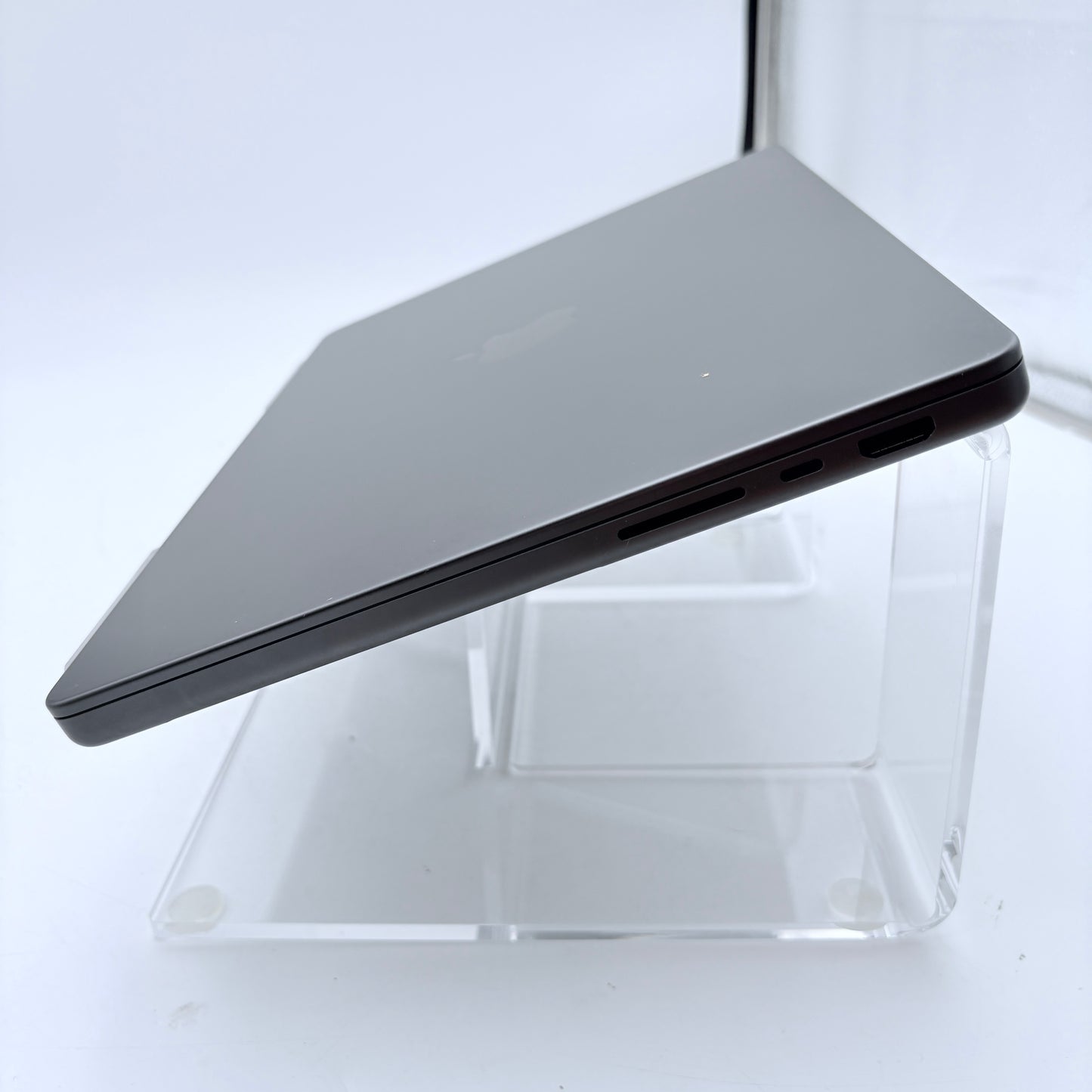 Apple MacBook Pro 14" A2992 2024 M3 Pro 18GB 512GB