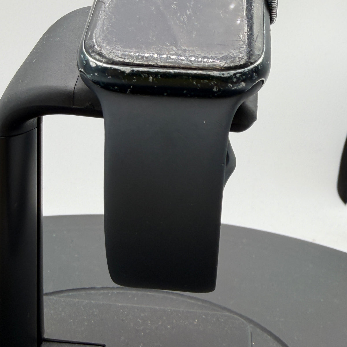 Apple Watch Series 7 GPS A2474 45mm Midnight Aluminum Smart Watch