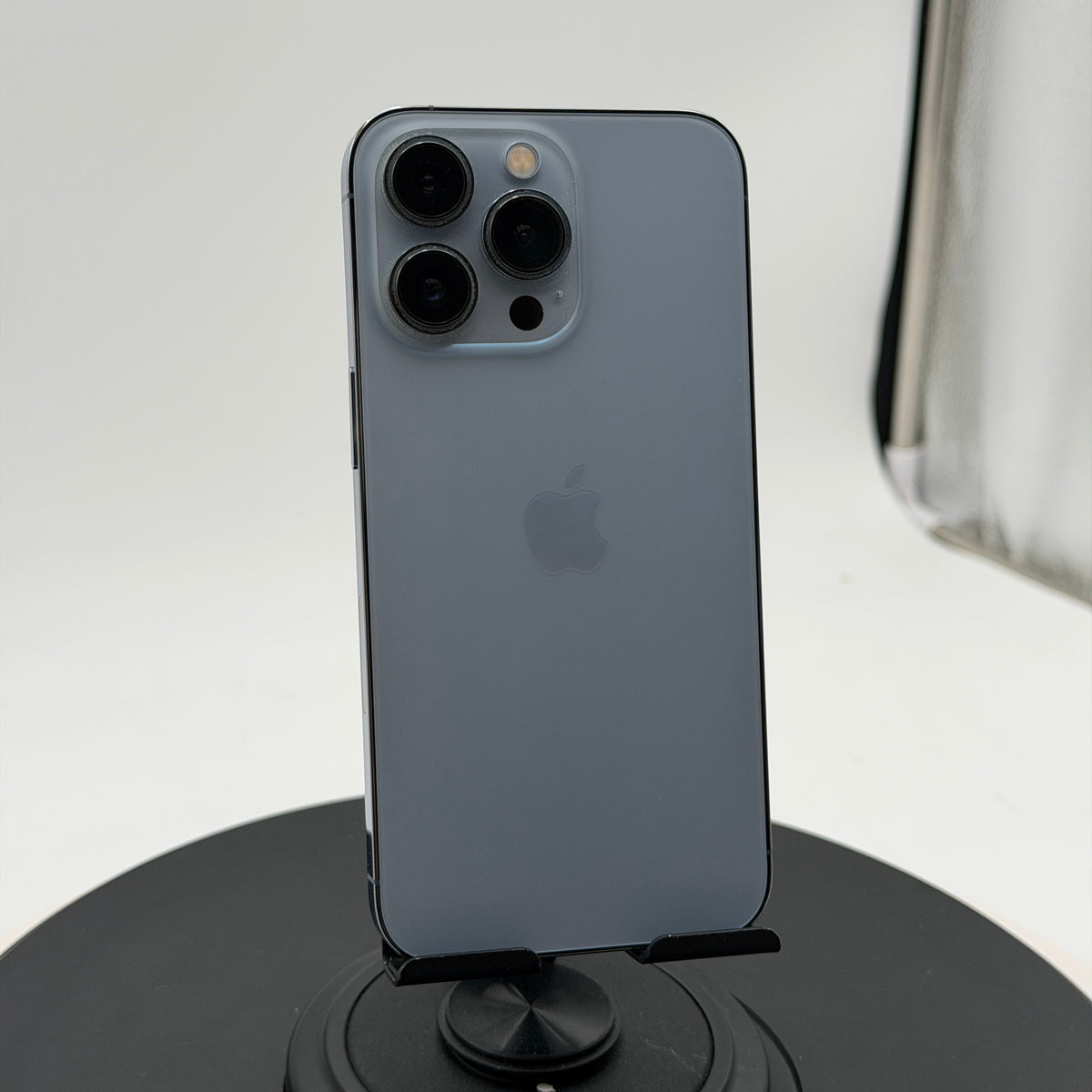 Unlocked Apple iPhone 13 Pro 512GB Sierra Blue