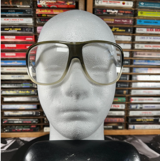 Authentic Prada Black Gradient Sunglasses Frame and Case spr01m zyx 41m