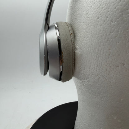 Beats Solo 3 Wireless Headphones Silver Needs New Ear Pads WORKS GREAT