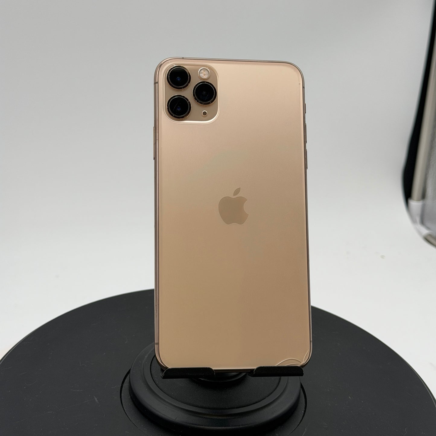 Unlocked Apple iPhone 11 Pro Max 64GB Gold READ