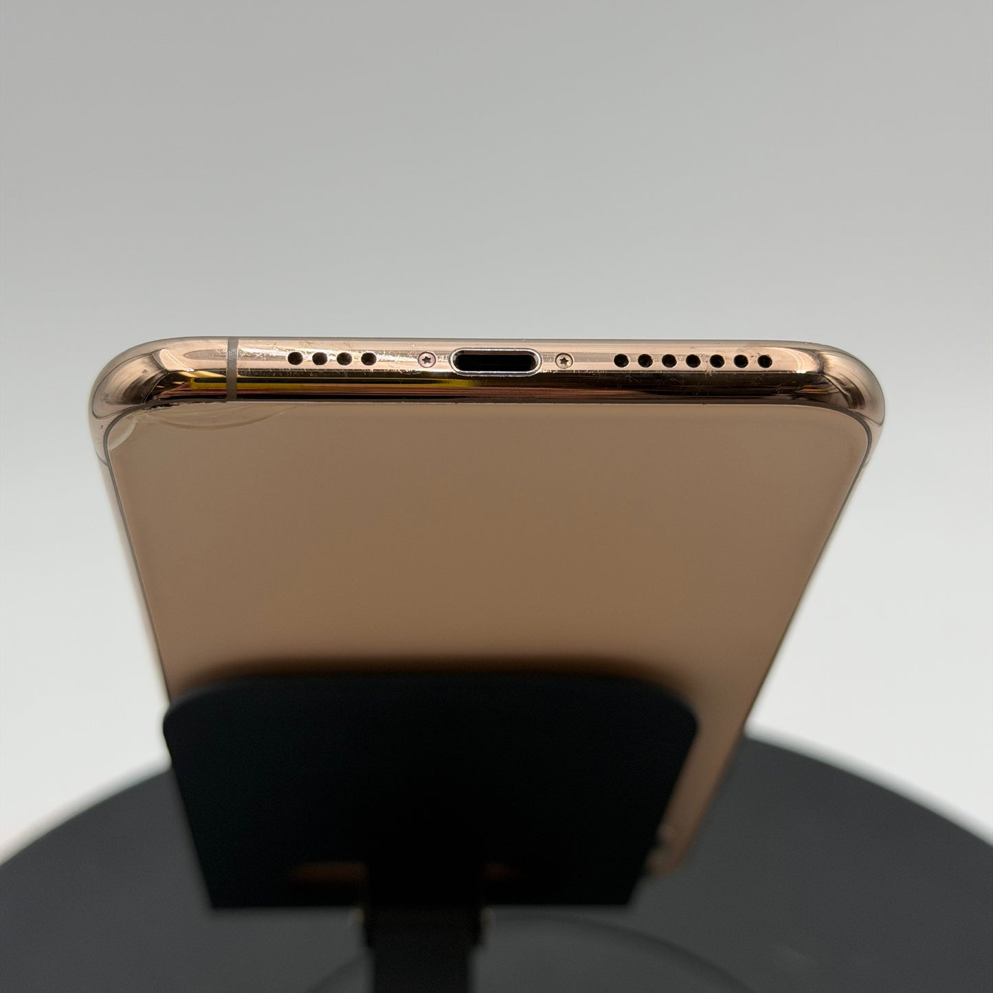 Unlocked Apple iPhone 11 Pro Max 64GB Gold READ